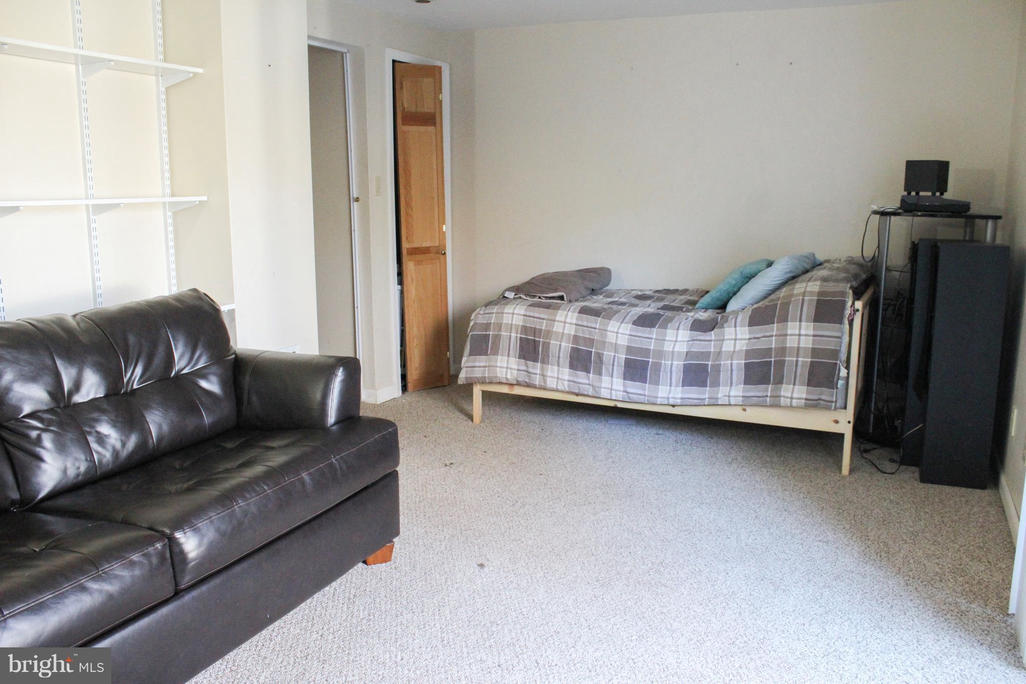 LAKE BRADDOCK - Residential