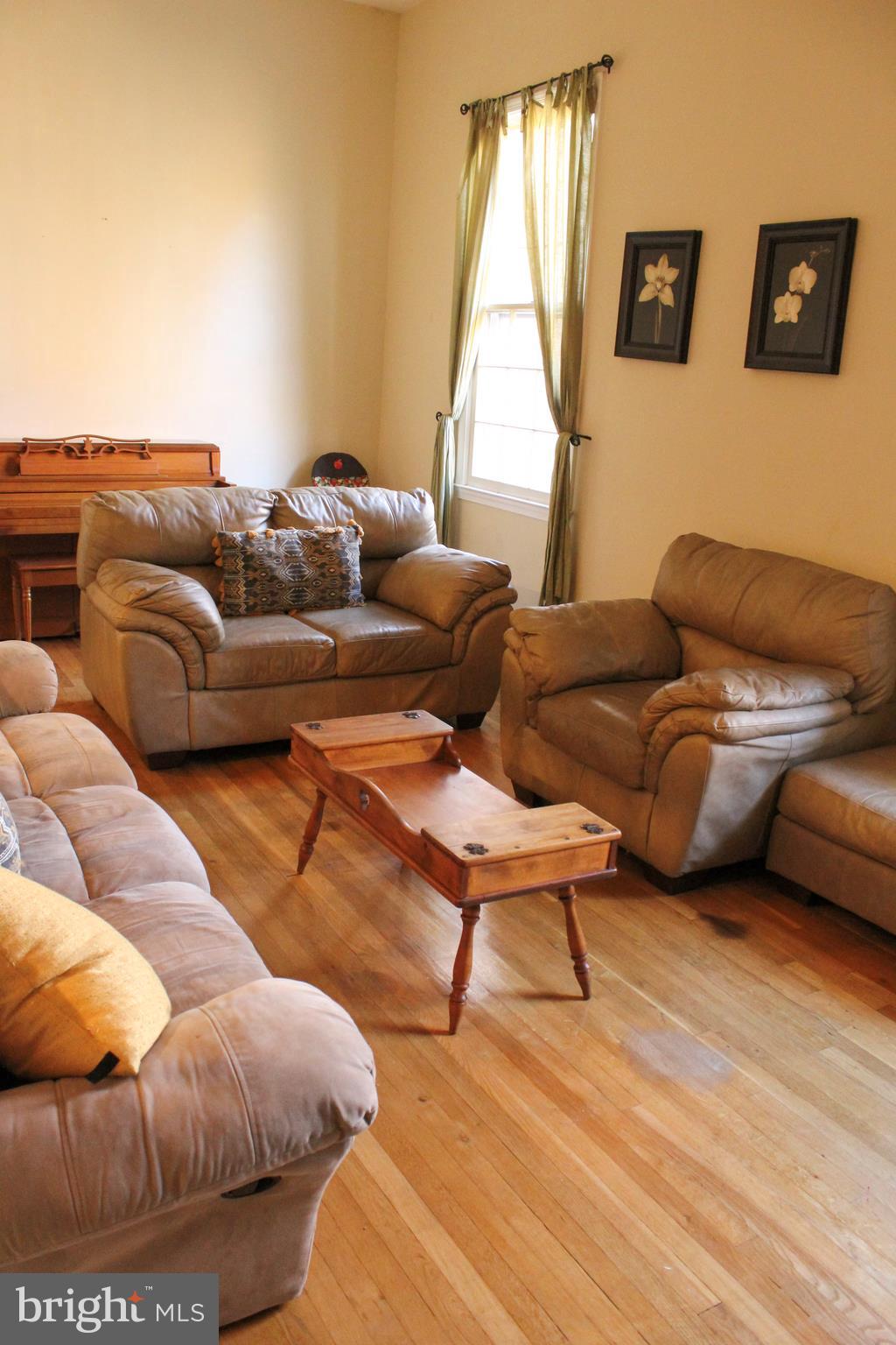 LAKE BRADDOCK - Residential