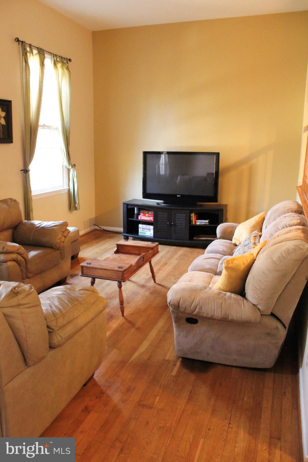 LAKE BRADDOCK - Residential