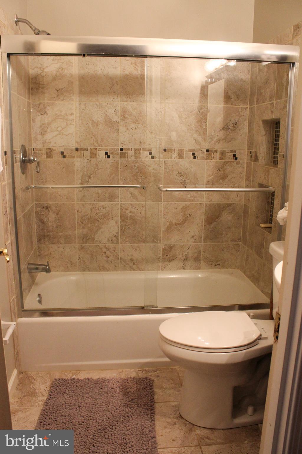 LAKE BRADDOCK - Residential