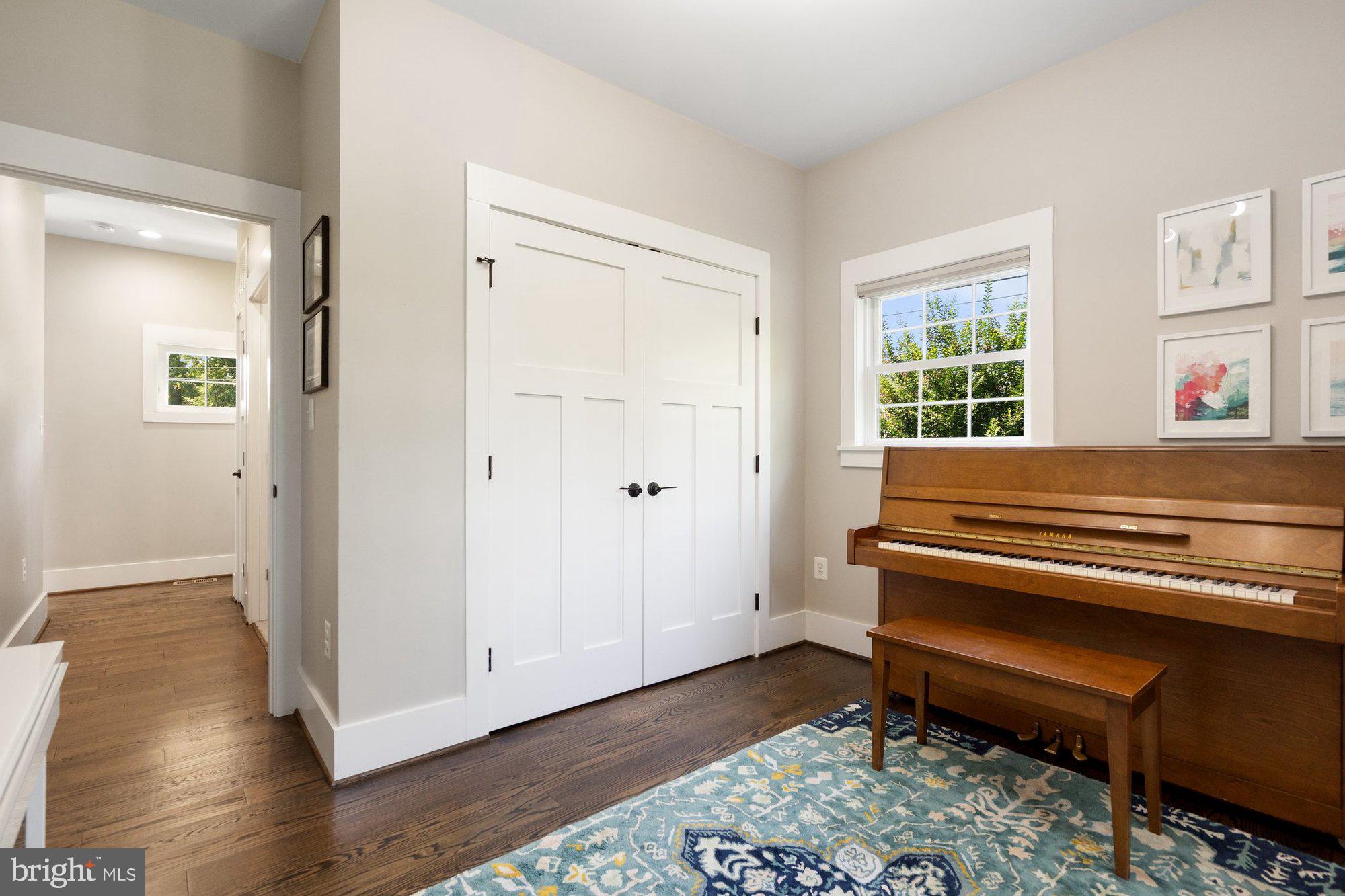 WEST VIENNA WOODS - Residential