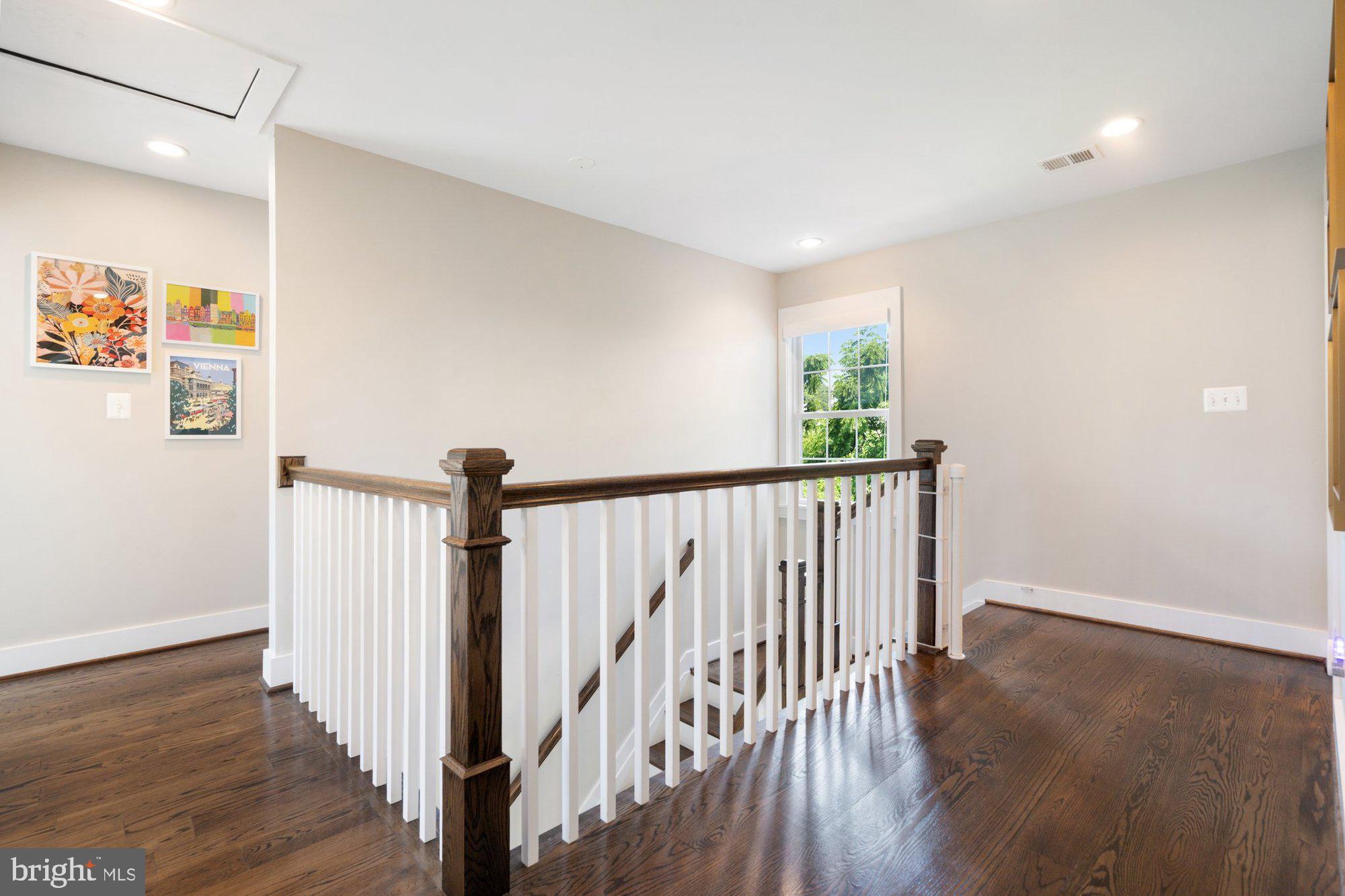 WEST VIENNA WOODS - Residential