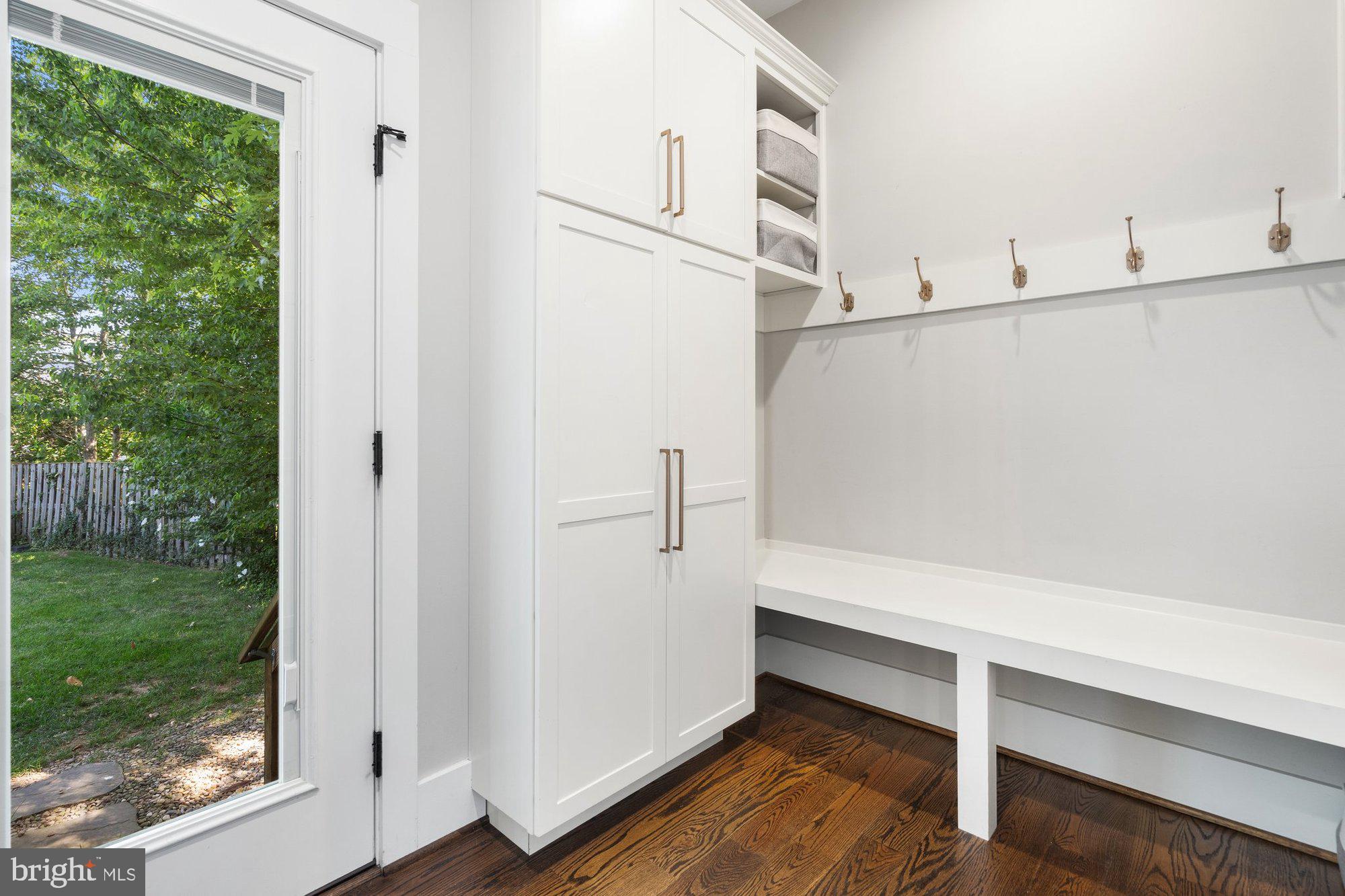 WEST VIENNA WOODS - Residential