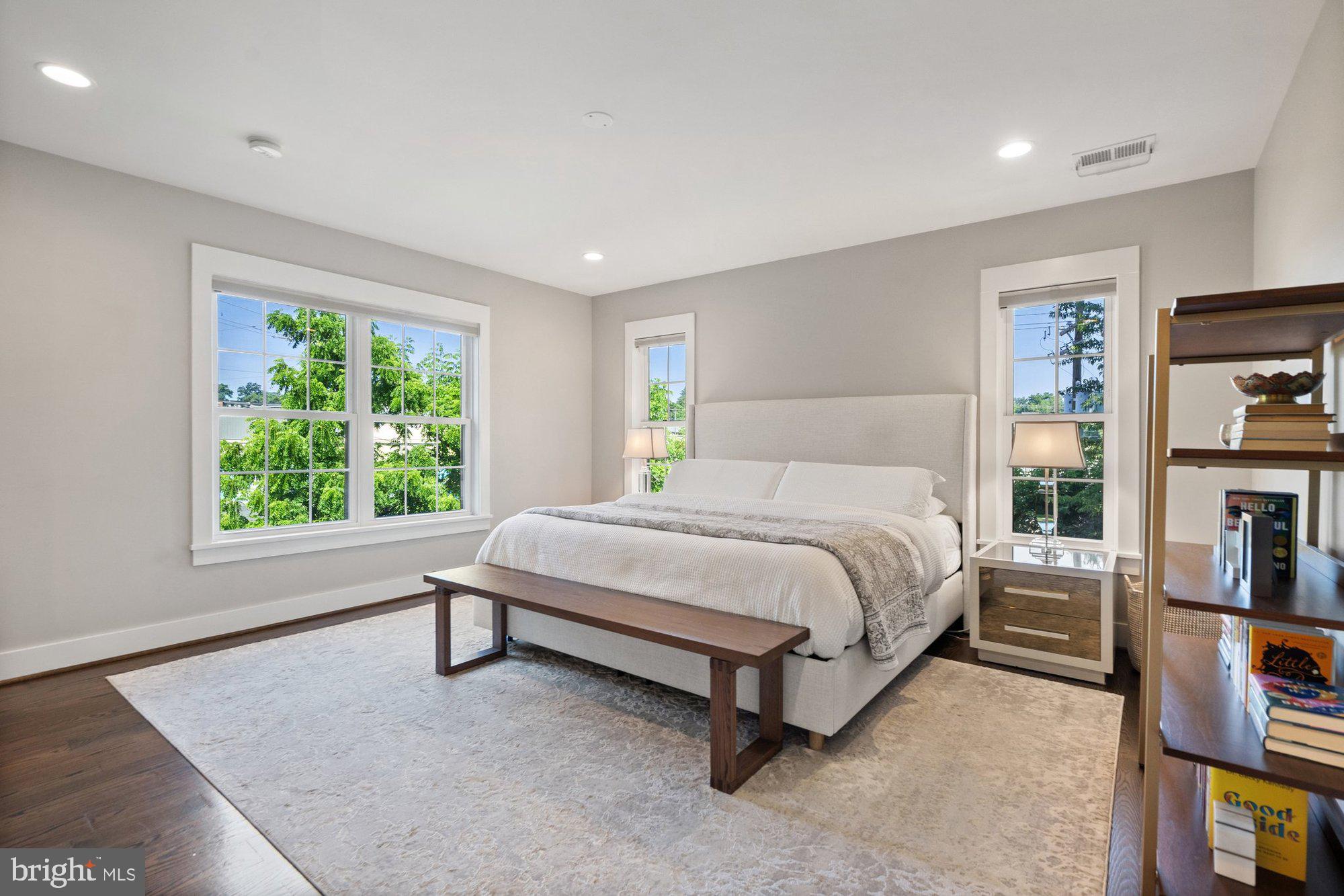 WEST VIENNA WOODS - Residential