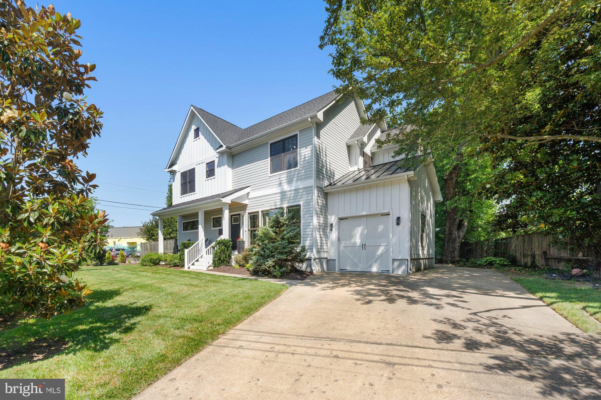 WEST VIENNA WOODS - Residential