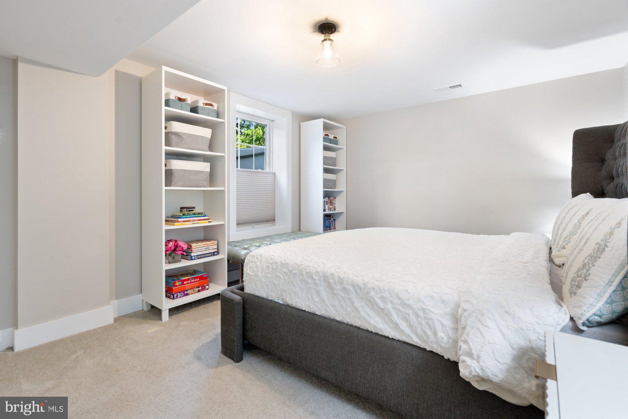 WEST VIENNA WOODS - Residential