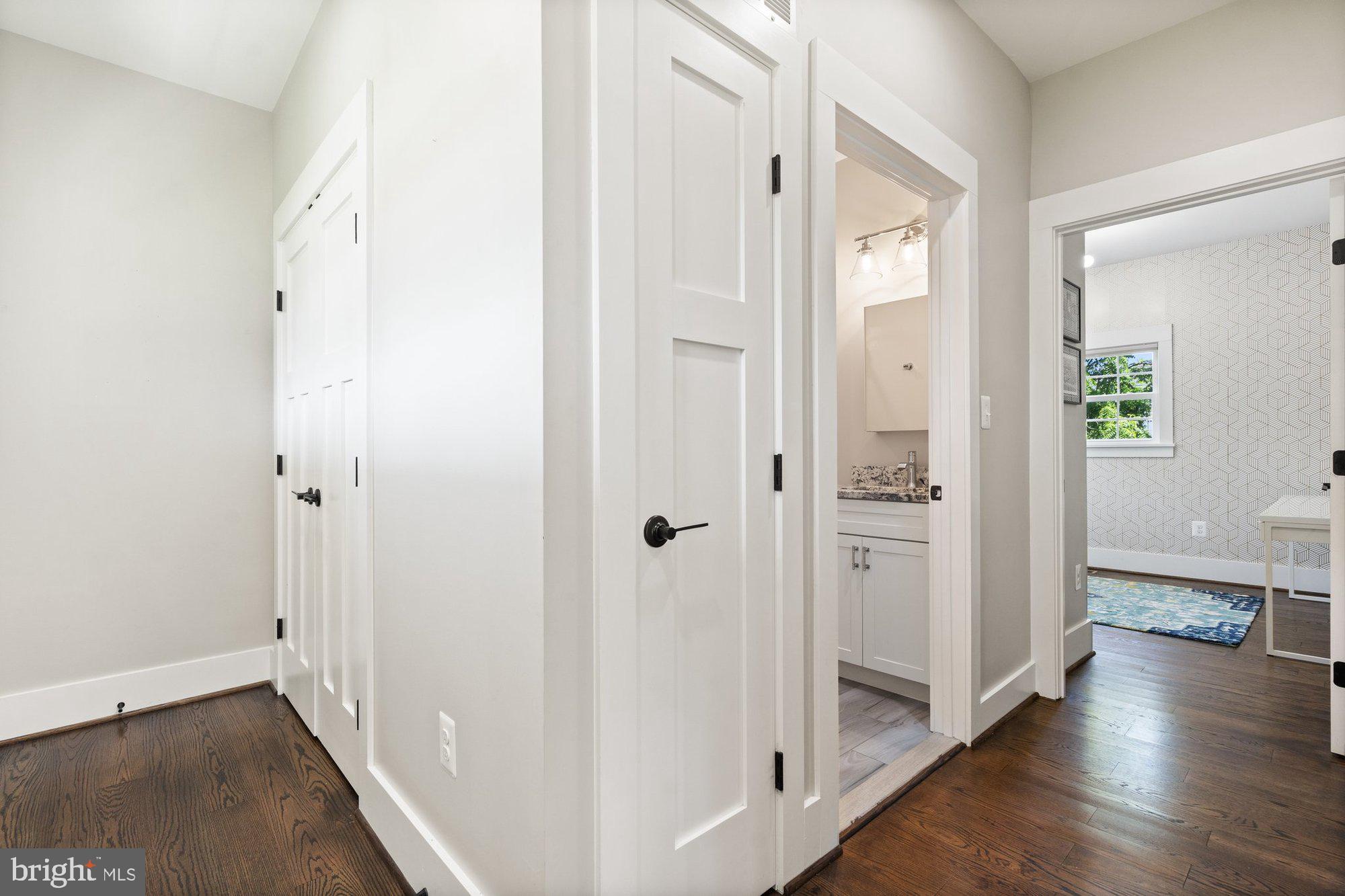 WEST VIENNA WOODS - Residential