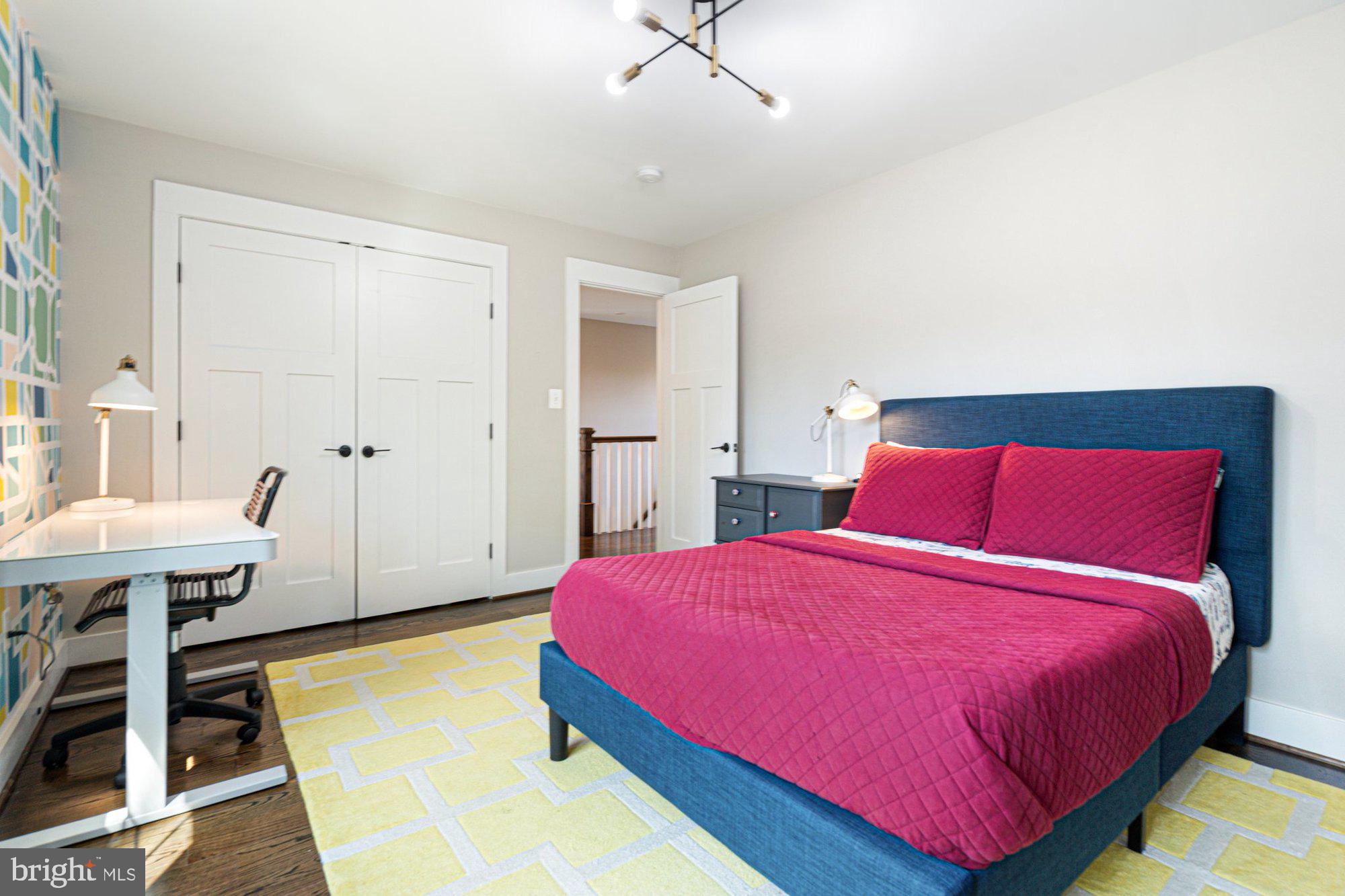 WEST VIENNA WOODS - Residential