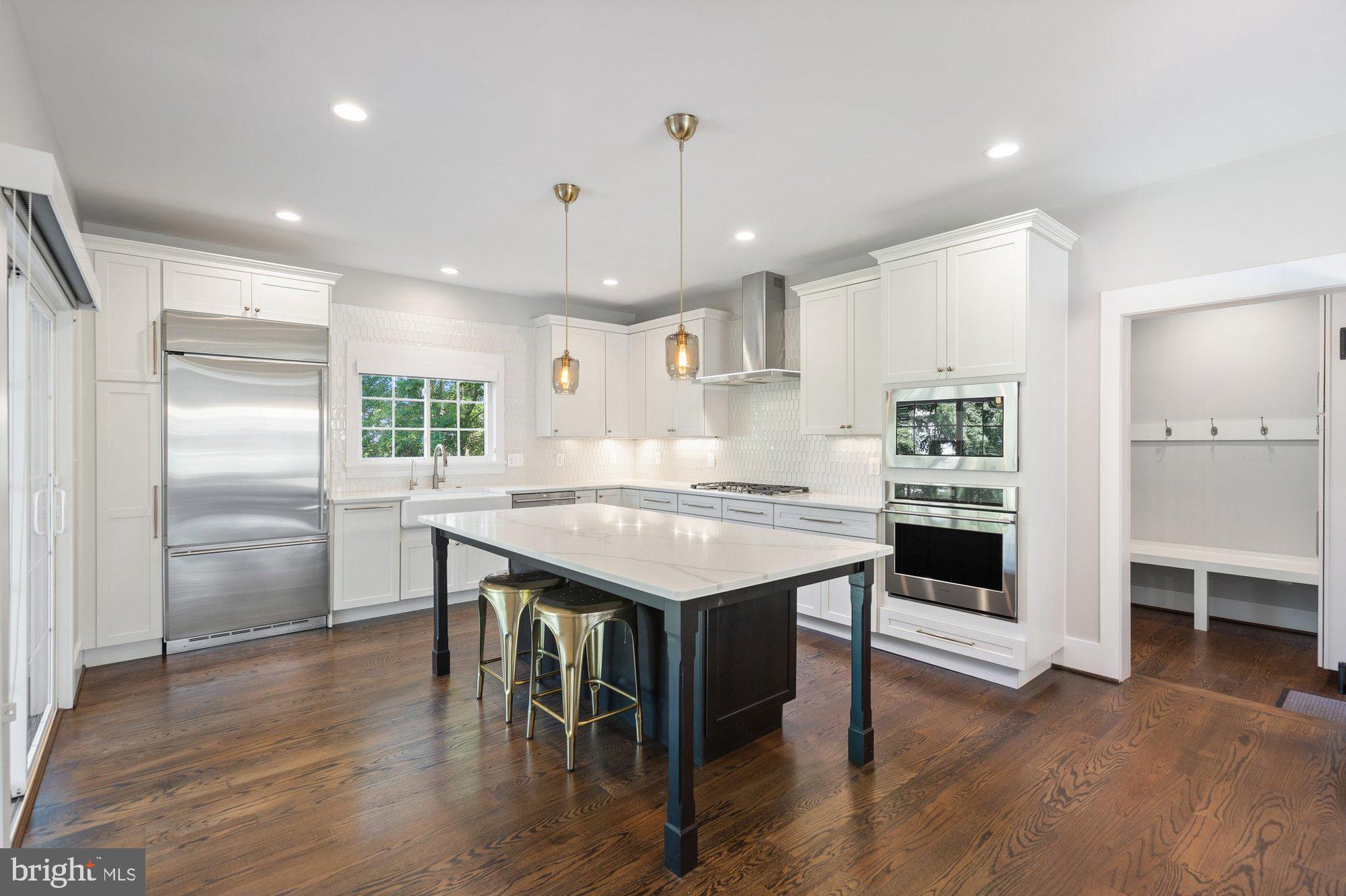 WEST VIENNA WOODS - Residential