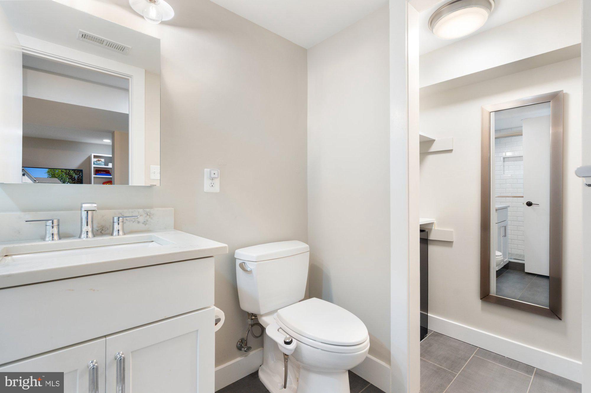 WEST VIENNA WOODS - Residential