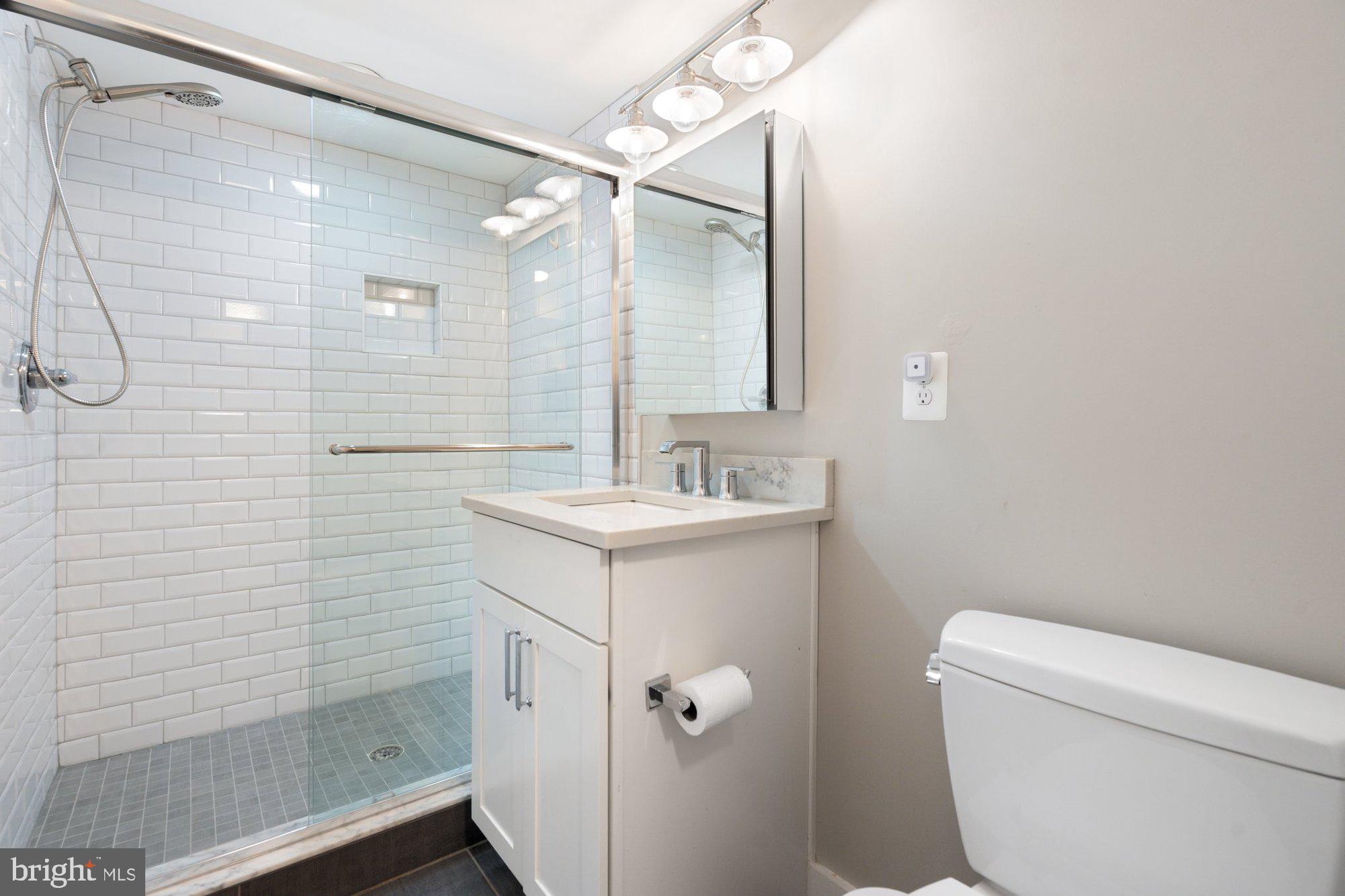 WEST VIENNA WOODS - Residential