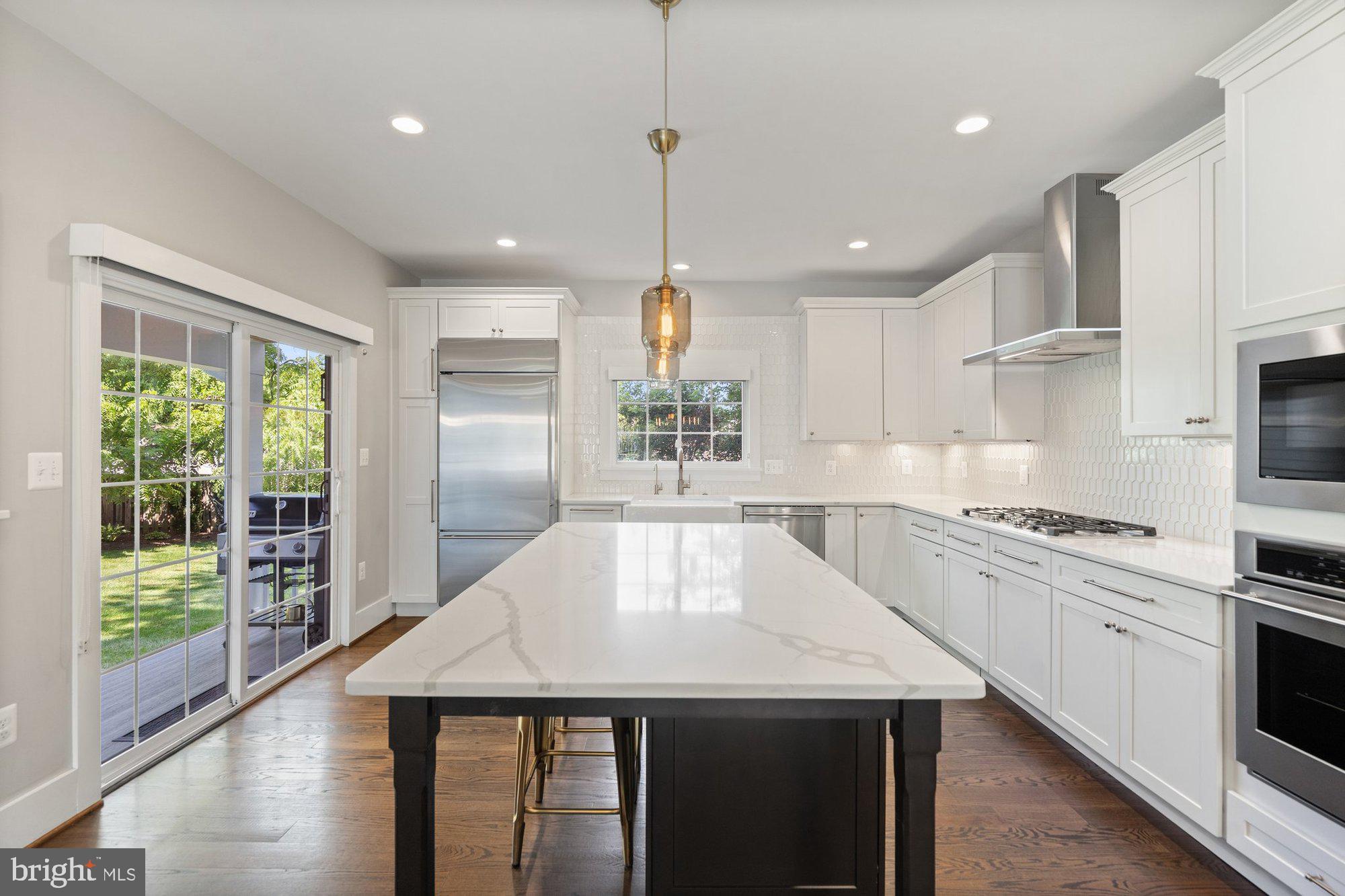 WEST VIENNA WOODS - Residential