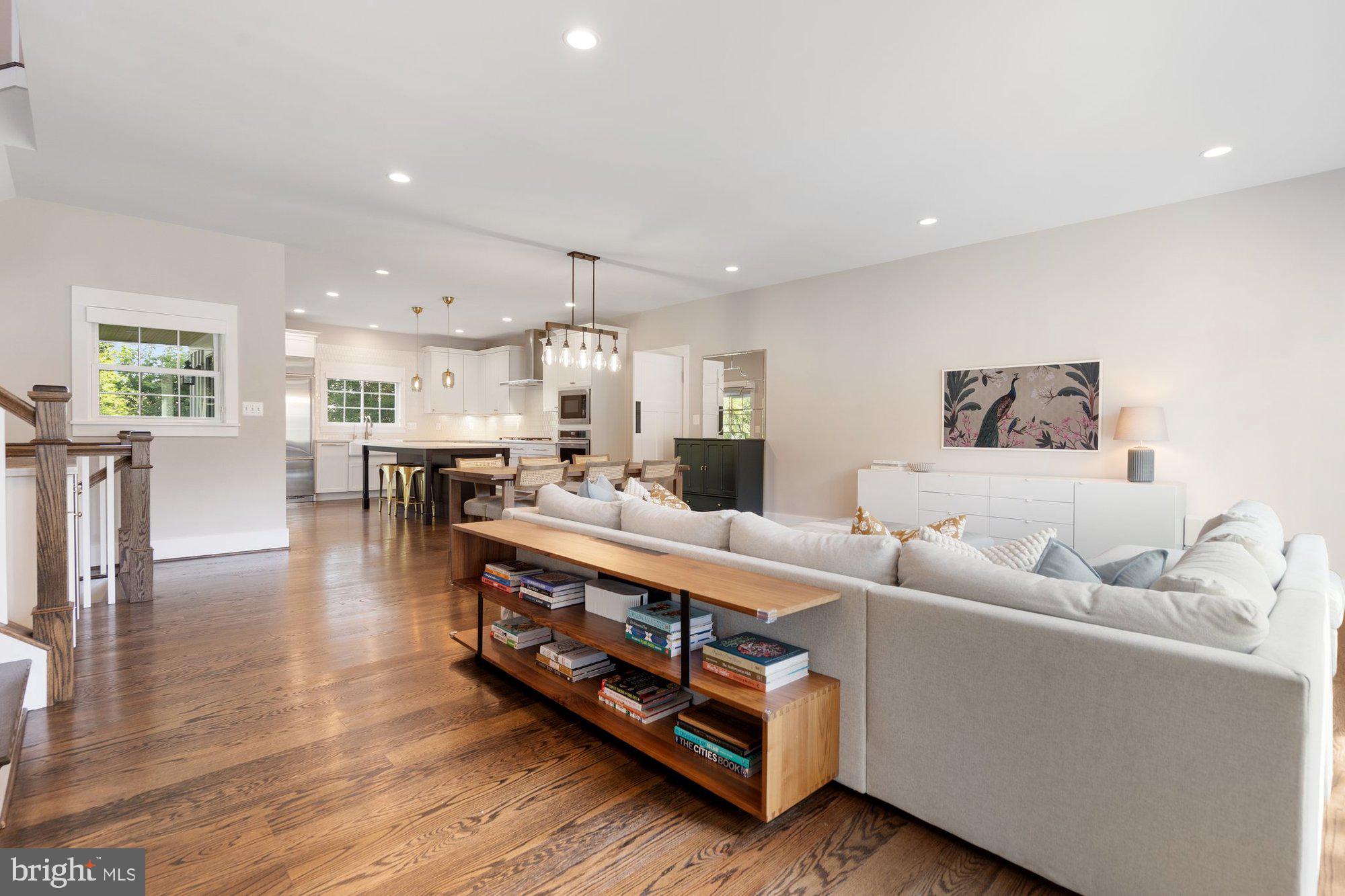 WEST VIENNA WOODS - Residential