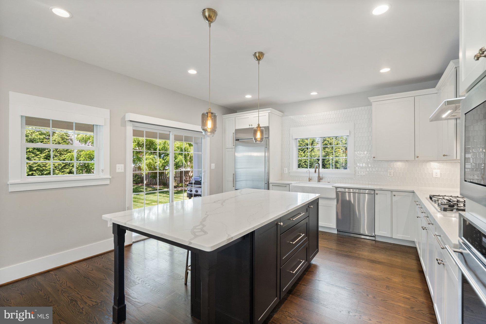 WEST VIENNA WOODS - Residential