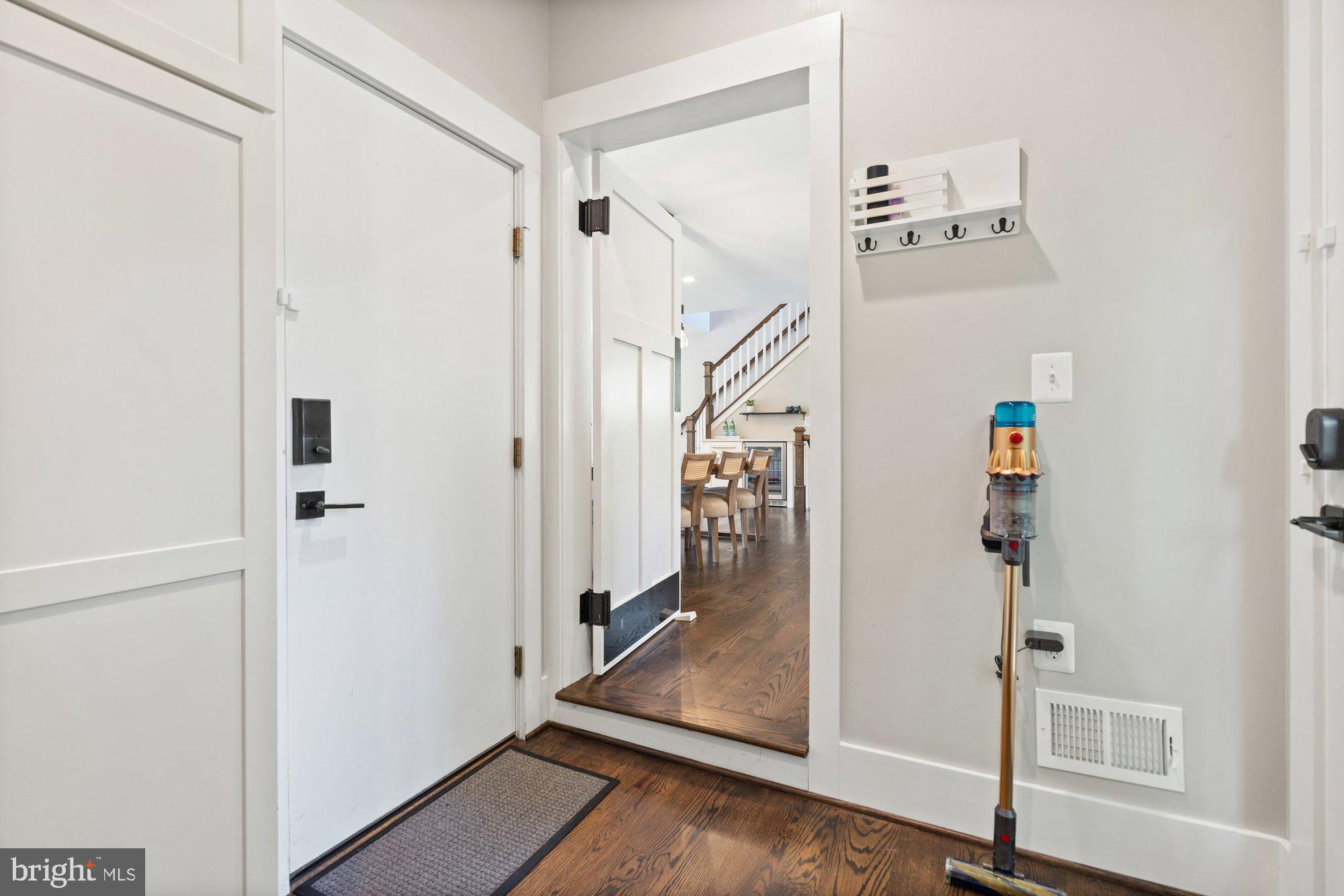 WEST VIENNA WOODS - Residential