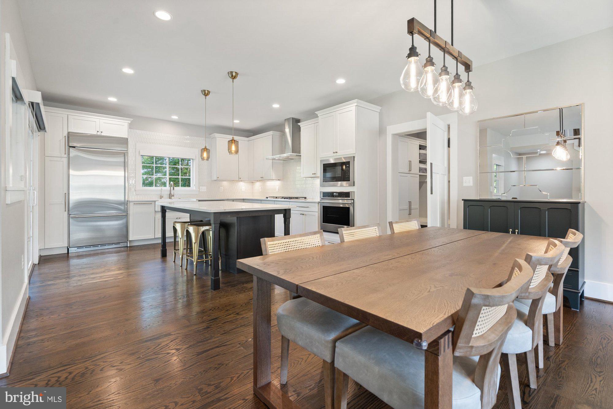 WEST VIENNA WOODS - Residential