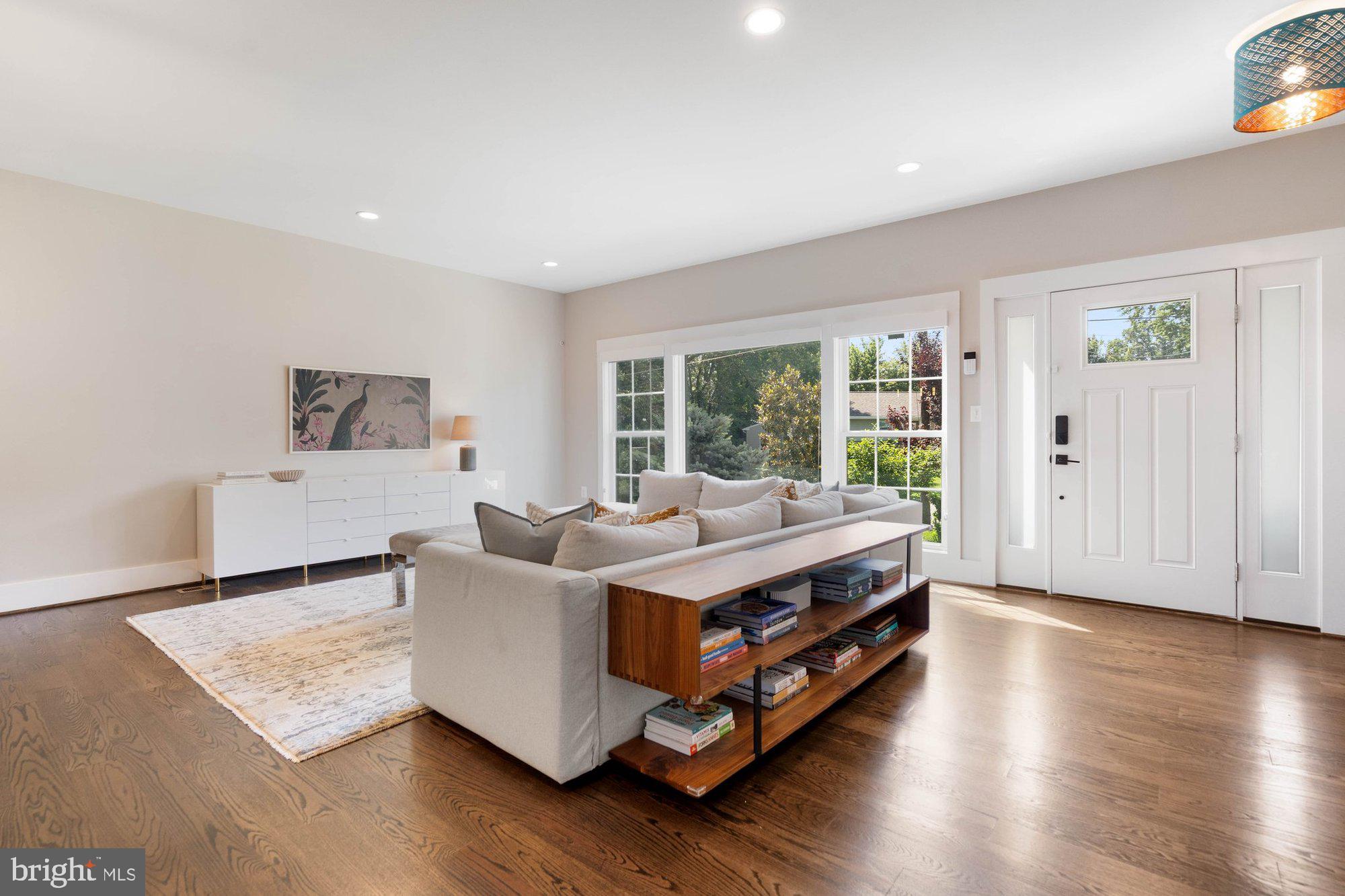 WEST VIENNA WOODS - Residential