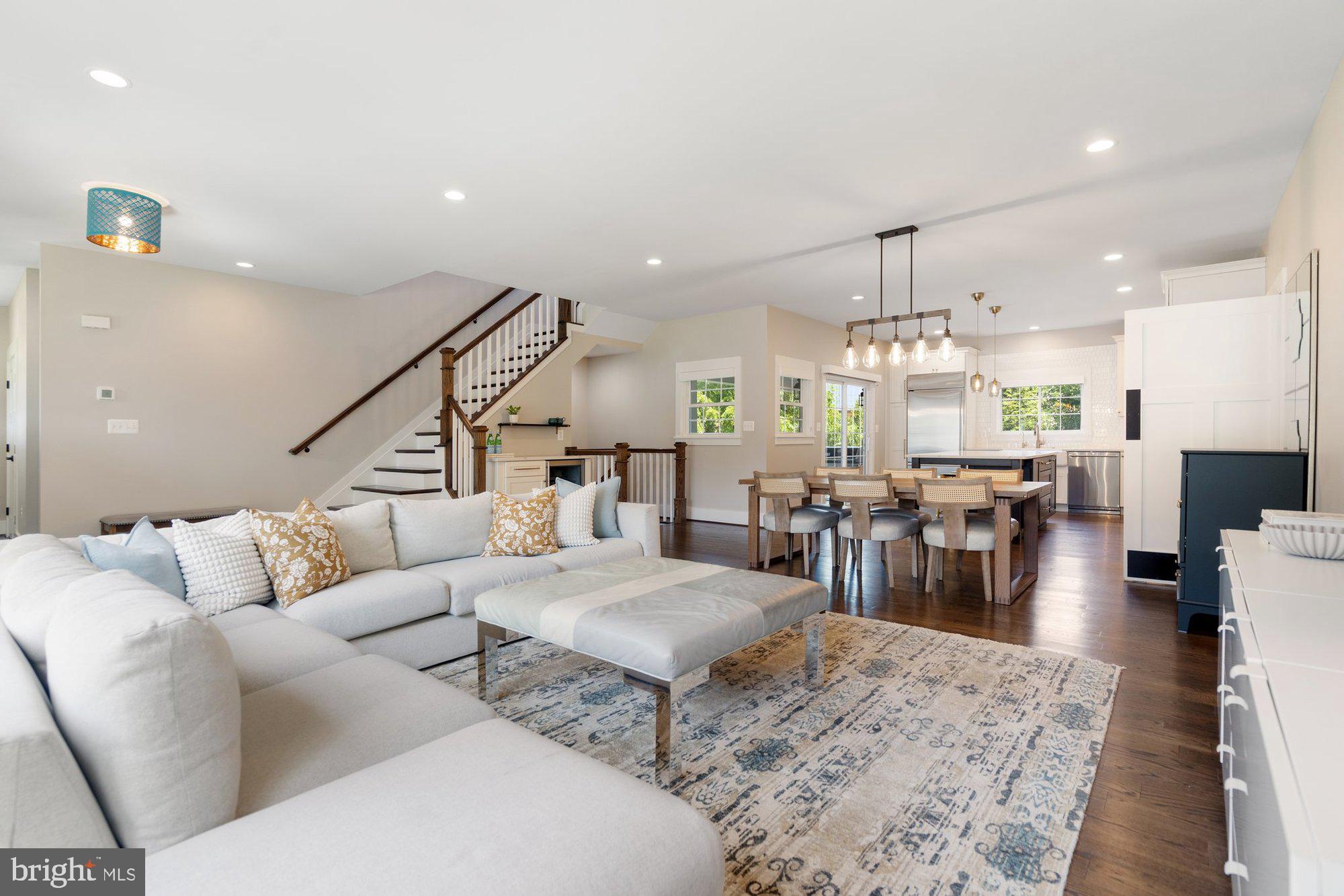 WEST VIENNA WOODS - Residential