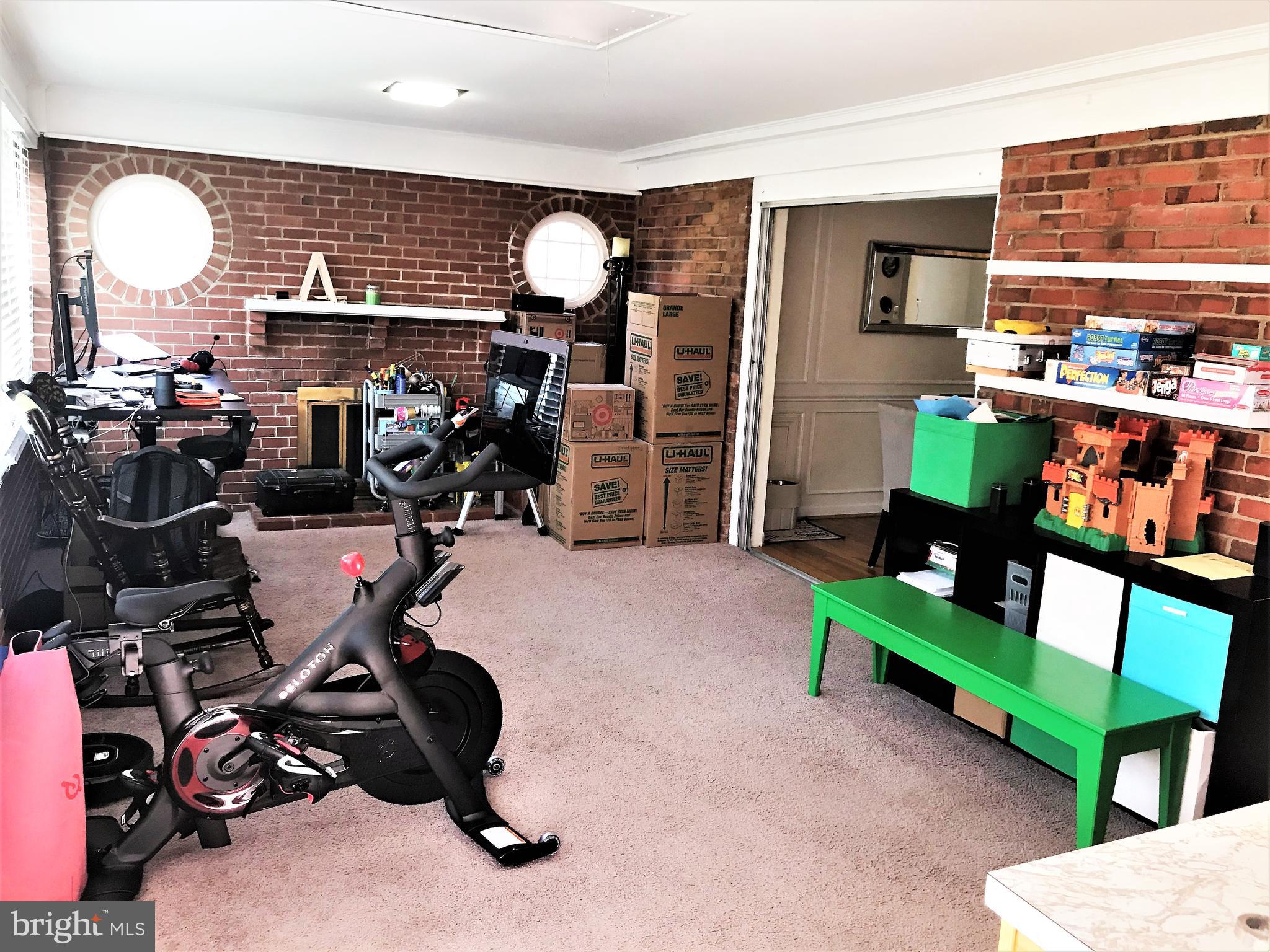 BERKSHIRE OAKWOOD - Residential Lease