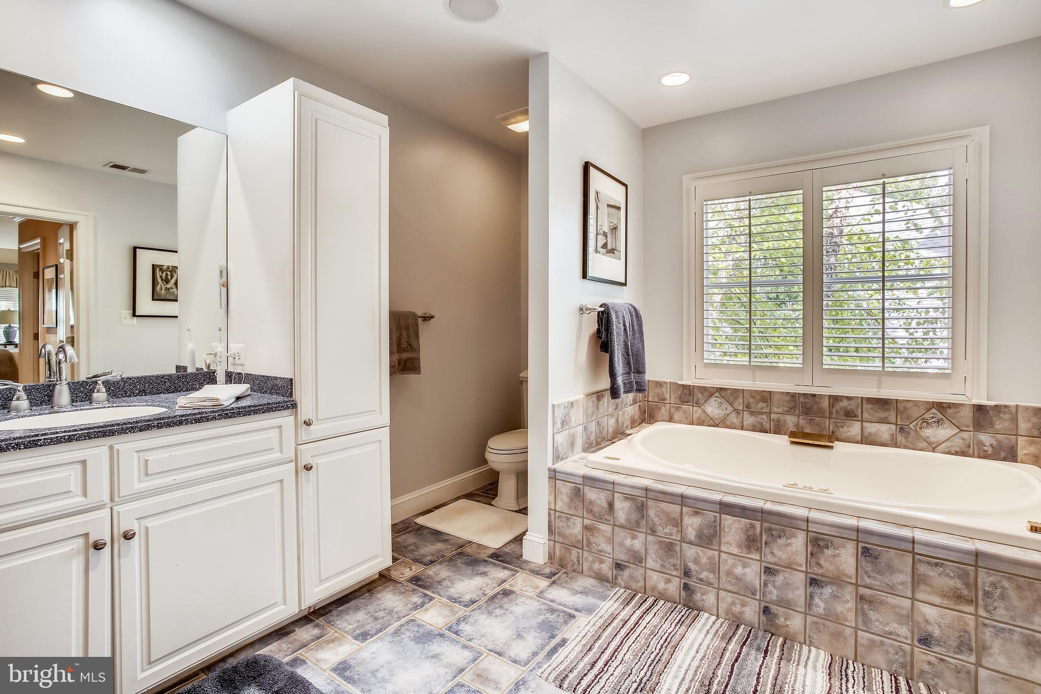 RIVERVIEW AT MOUNT VERNON - Residential