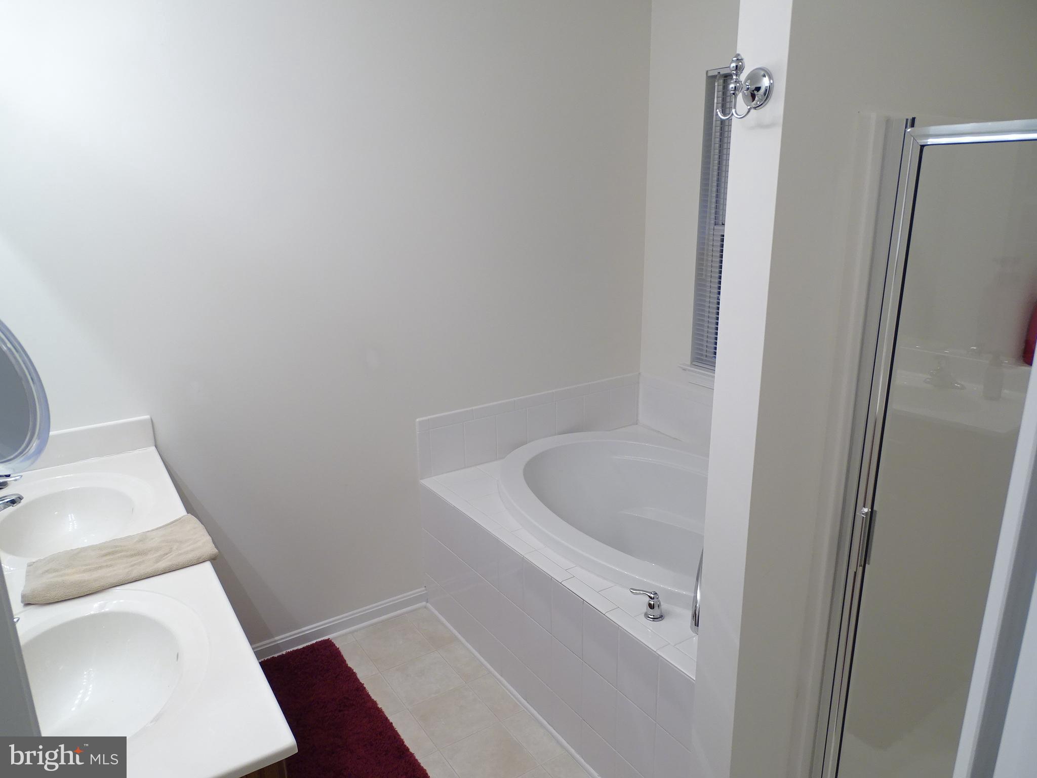 PEACEFIELDS - Residential