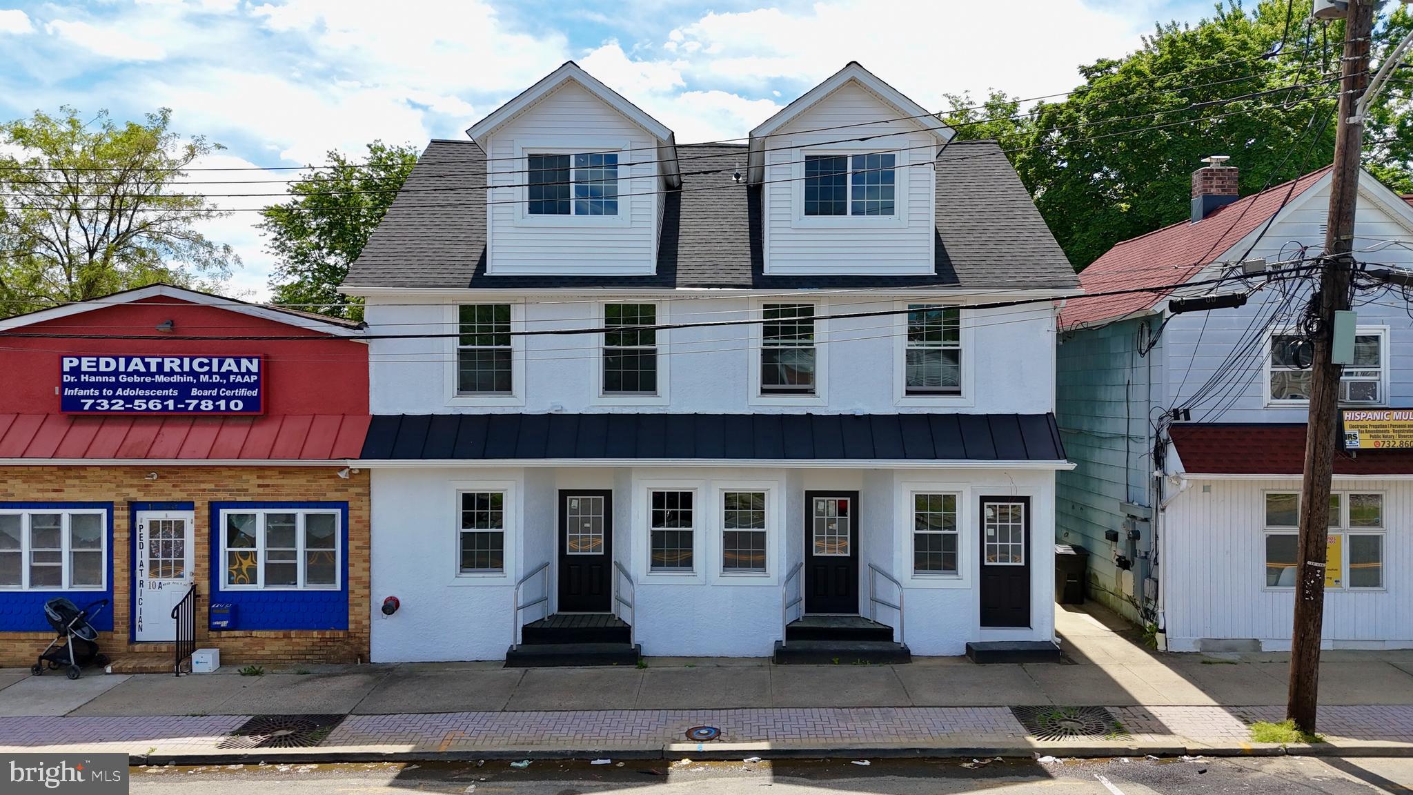 10 W RAILROAD AVENUE