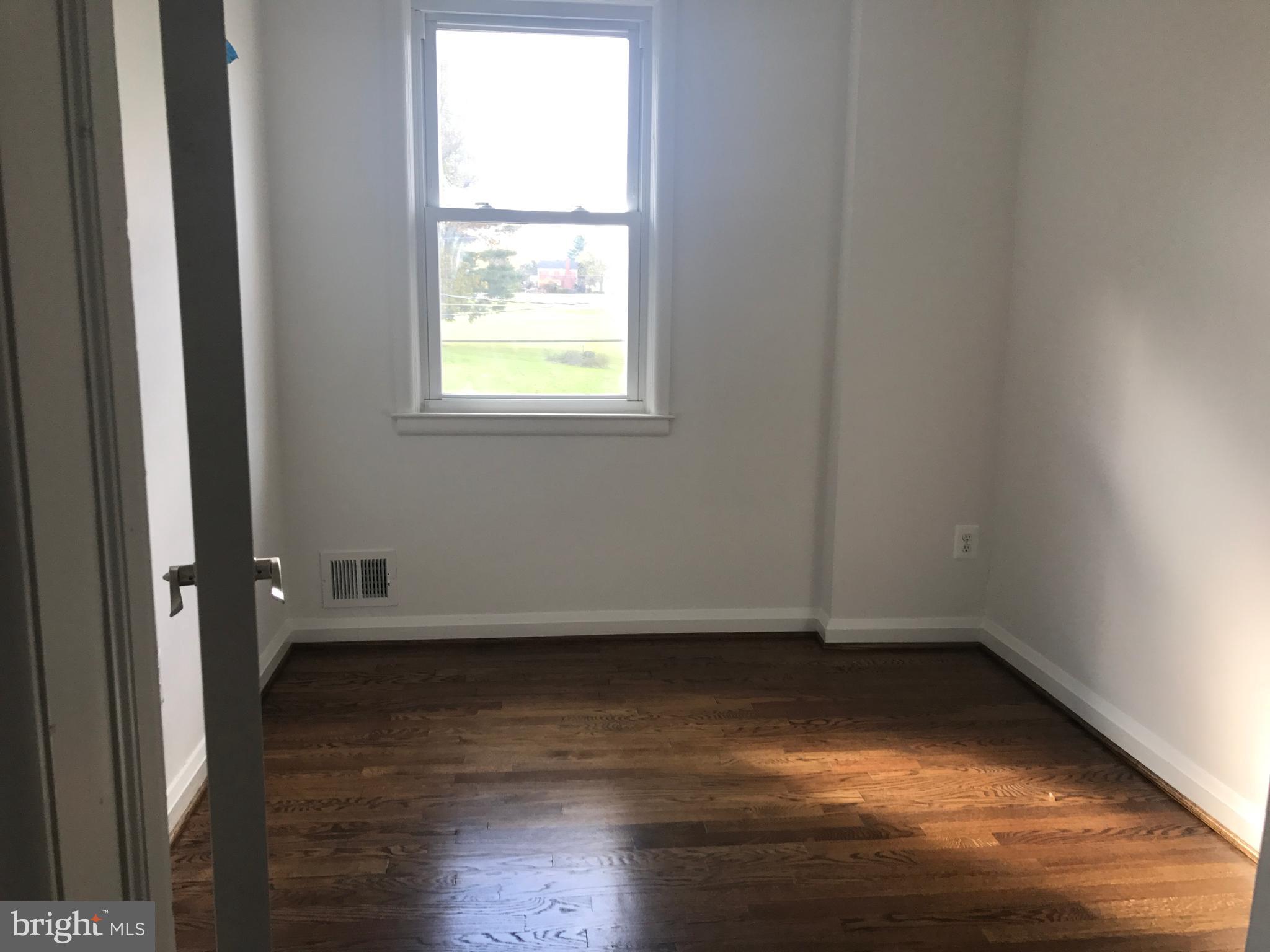 INGLESIDE PARK - Residential