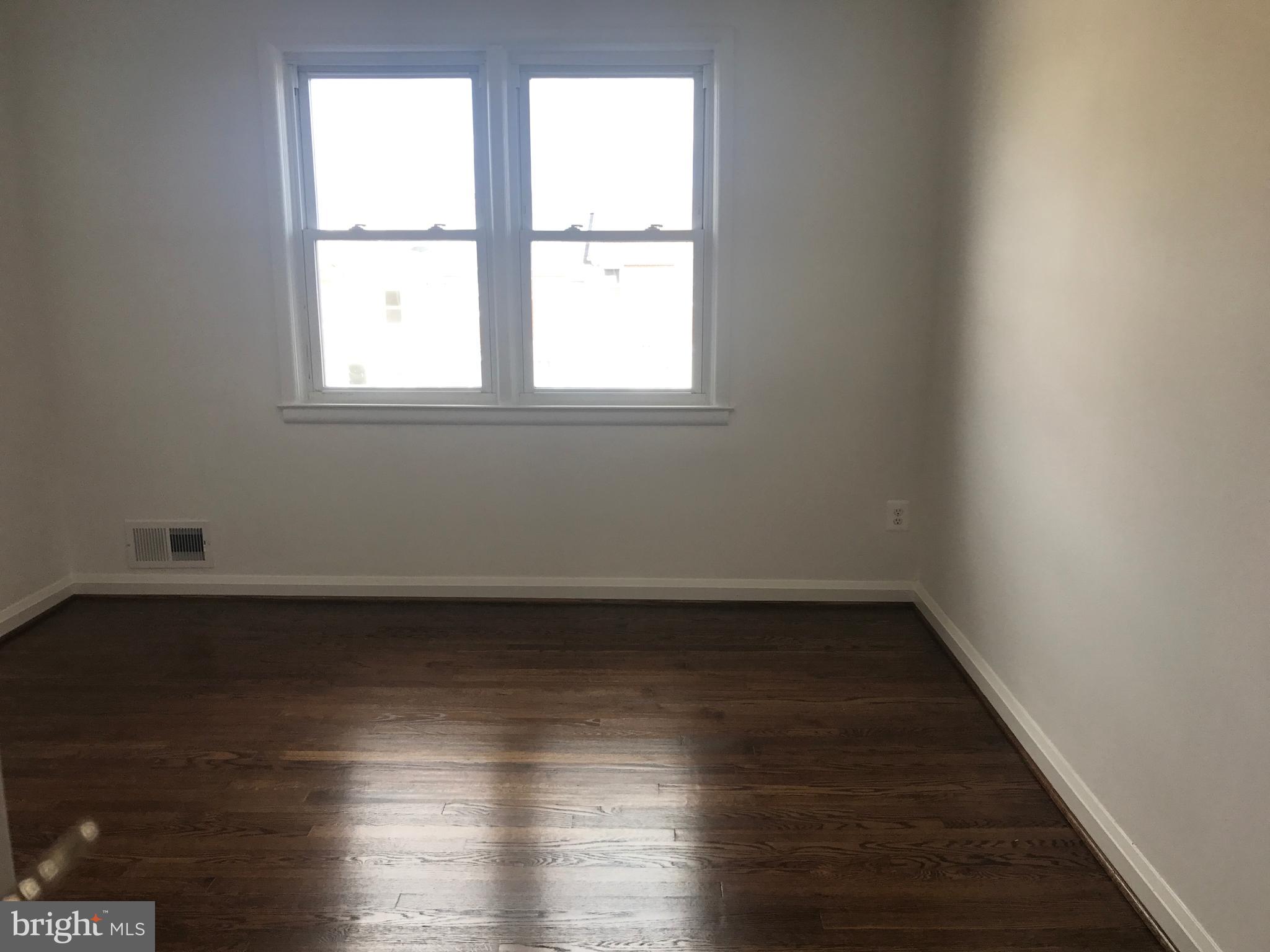 INGLESIDE PARK - Residential