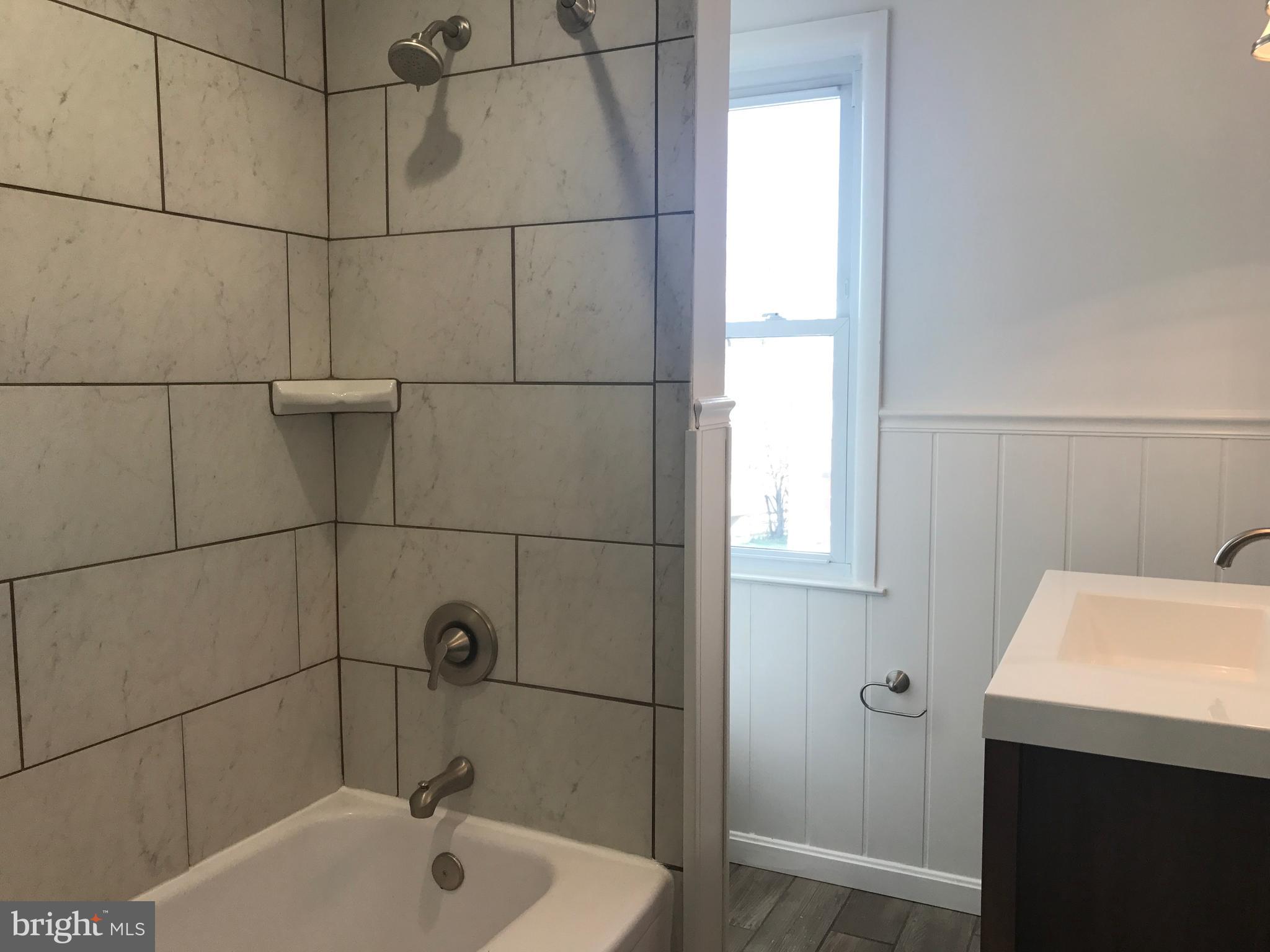 INGLESIDE PARK - Residential