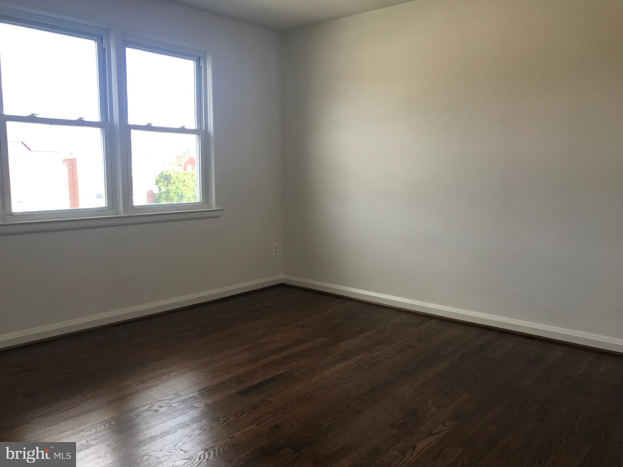 INGLESIDE PARK - Residential