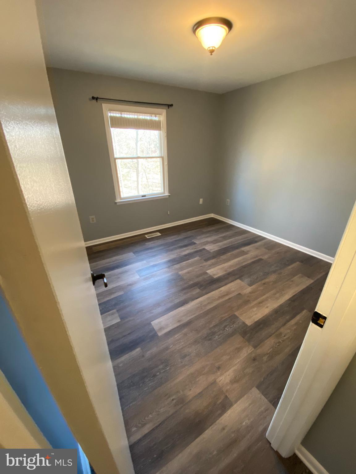 BRETON BAY ESTATES - Residential Lease