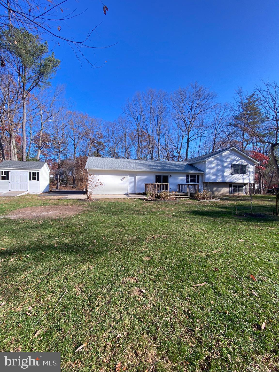 BRETON BAY ESTATES - Residential Lease