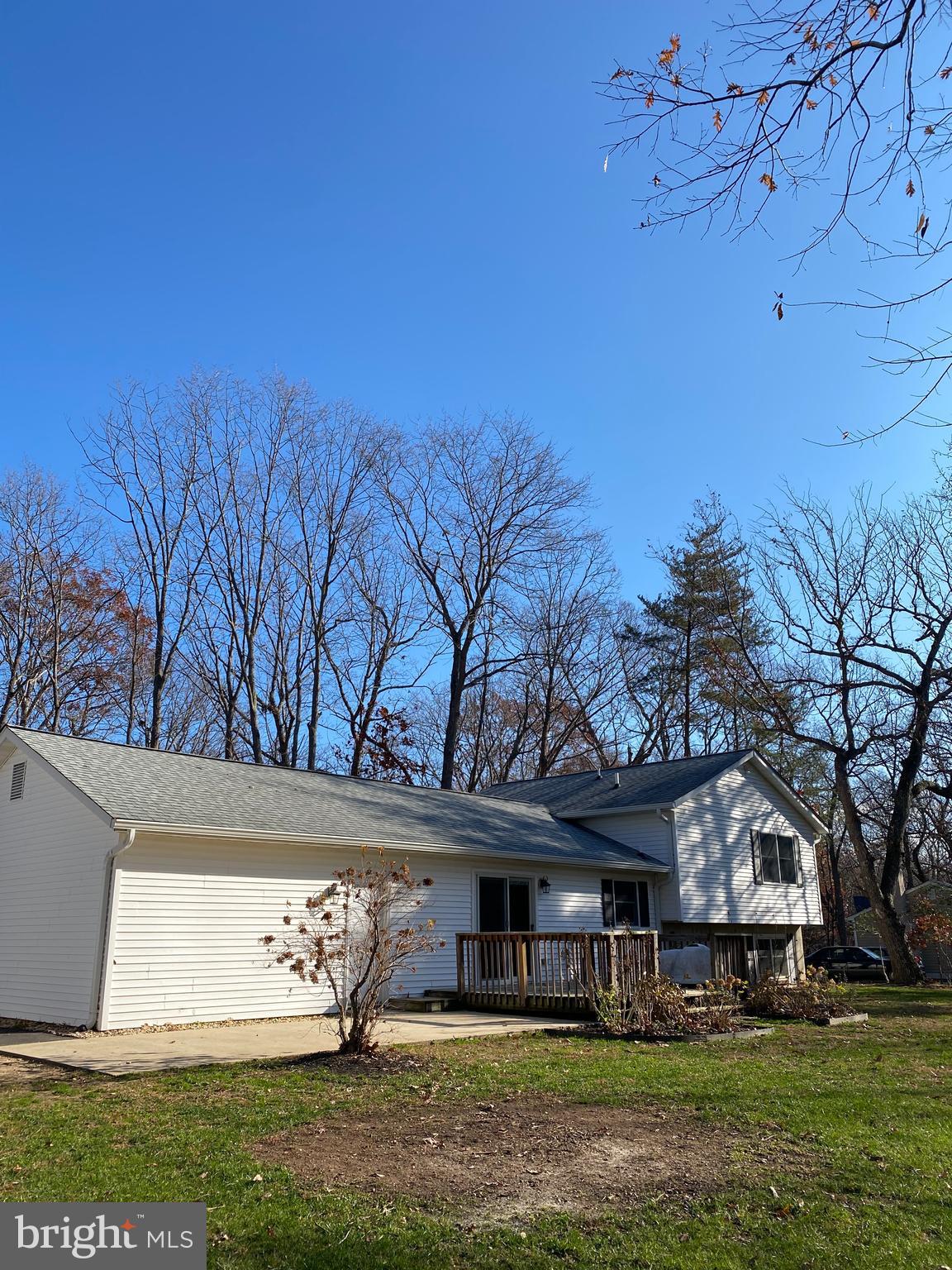 BRETON BAY ESTATES - Residential Lease