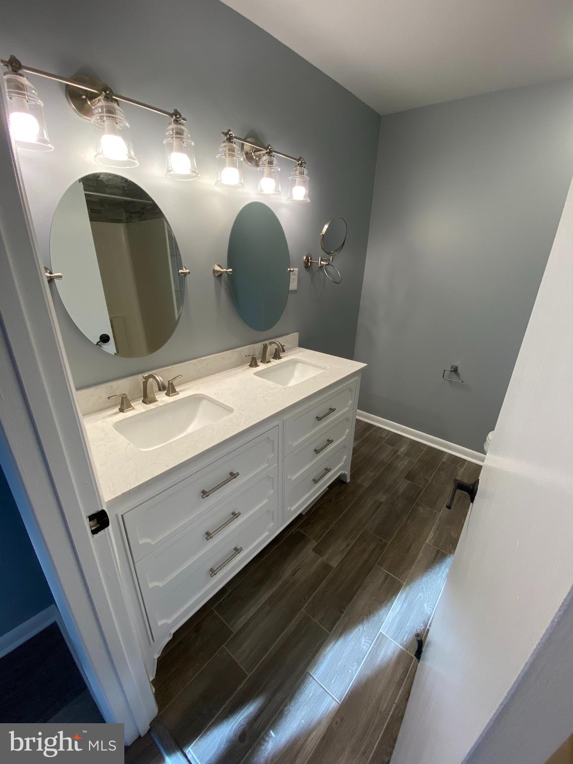 BRETON BAY ESTATES - Residential Lease