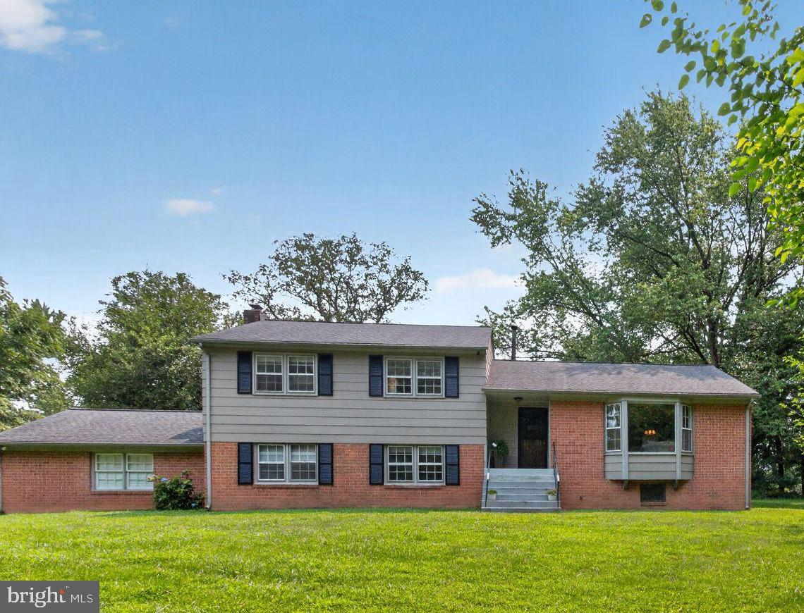 15716 JONES LANE