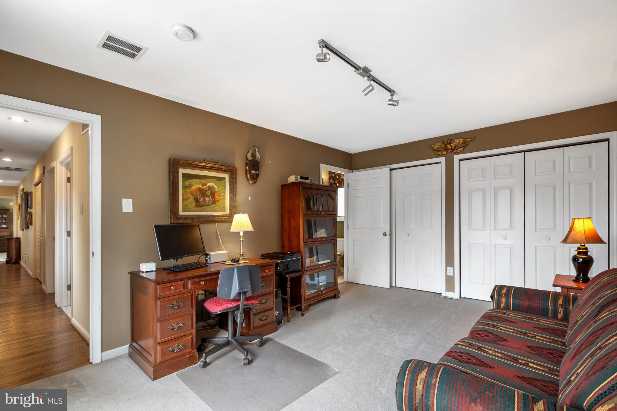 HARRIS YORK - Residential