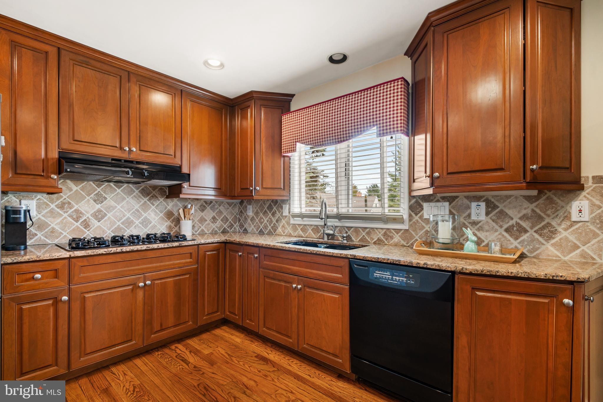 HARRIS YORK - Residential