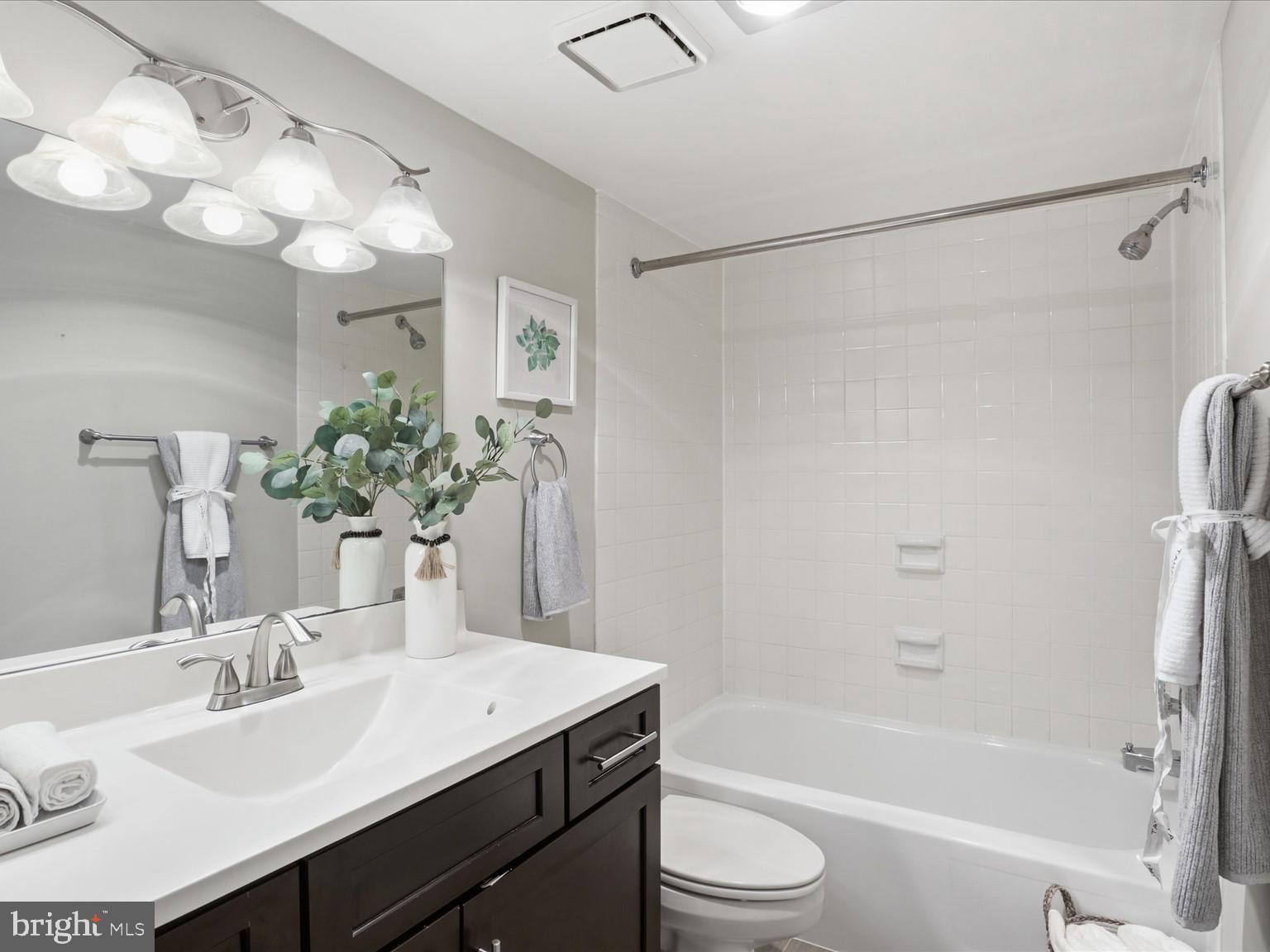 REGENCY AT MCLEAN - Residential