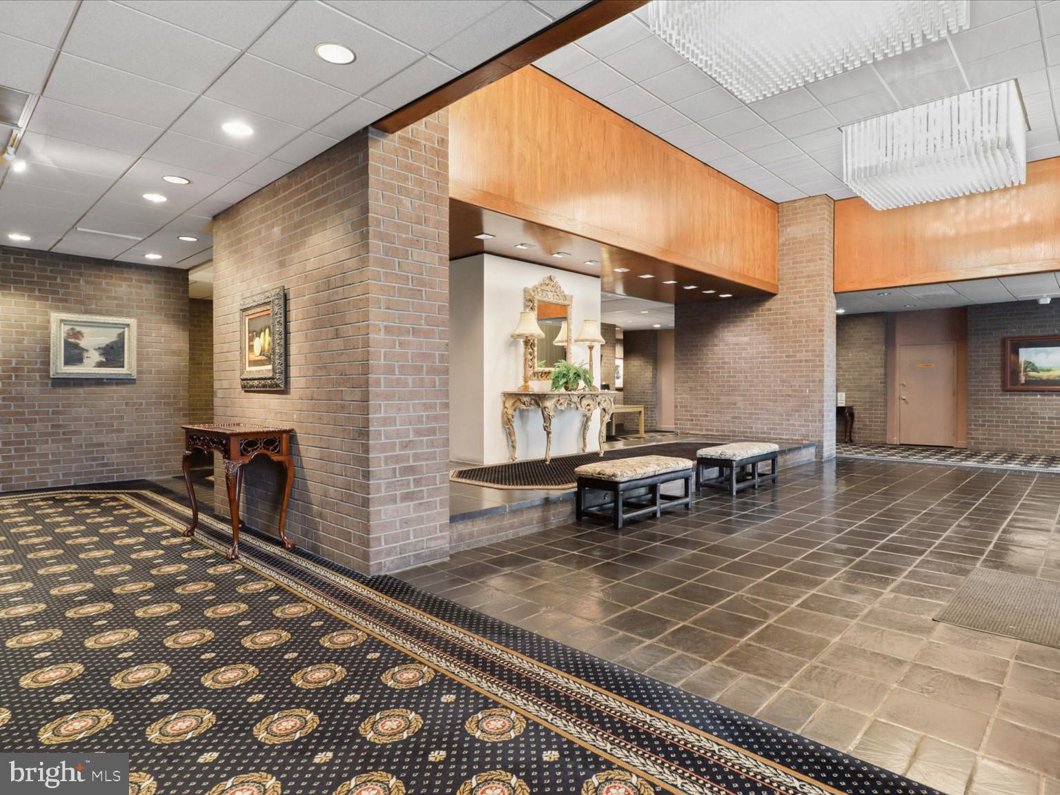 REGENCY AT MCLEAN - Residential