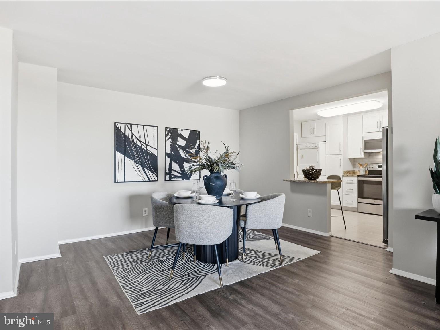 1800 OLD MEADOW ROAD 1017