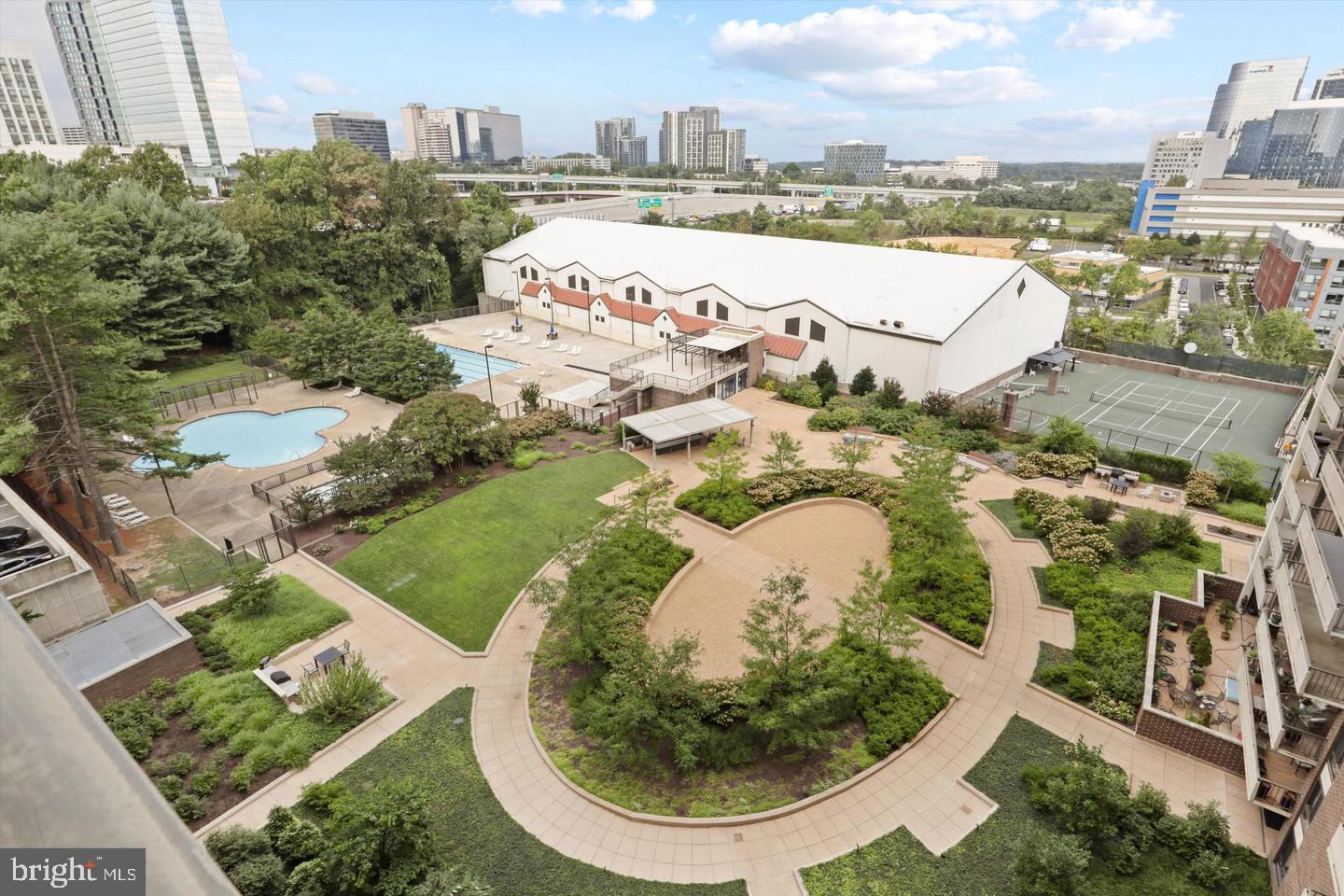 REGENCY AT MCLEAN - Residential