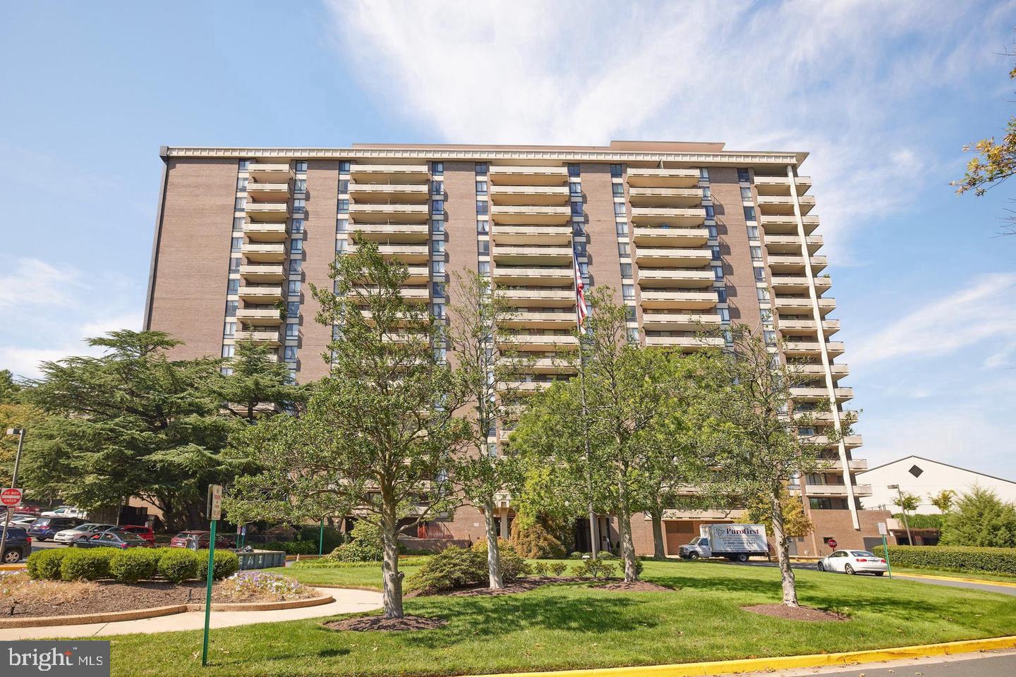 REGENCY AT MCLEAN - Residential