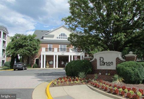 Condo For Rent - 12945 Centre Park Circle #403<br/> HERNDON, VA 20171