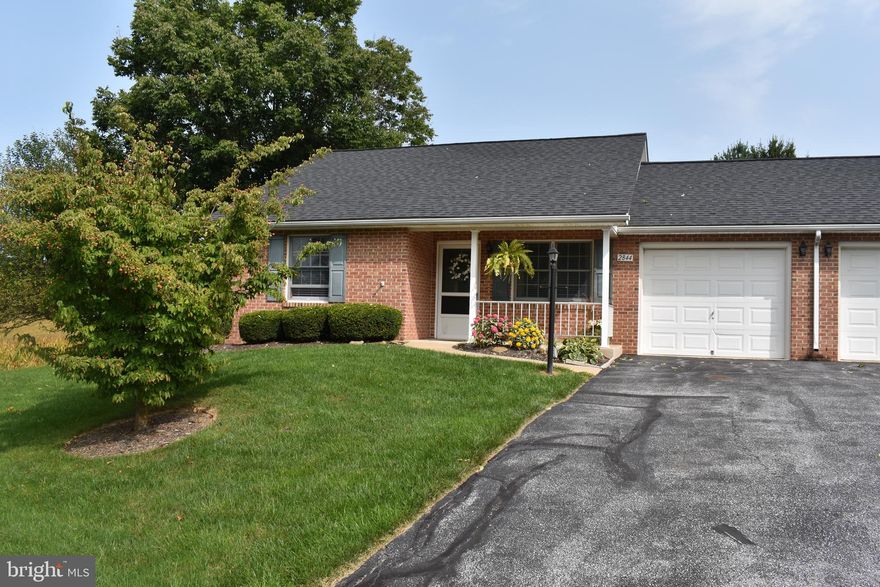 Great 55 and over Springdale Community! Move in ready,  maintenance free exterior with newer carpet and flooring. One level living at it's best.  Enjoy the clubhouse and  care free living.  Come see this beautiful home in  the sought  out community of Springdale, wont last long!