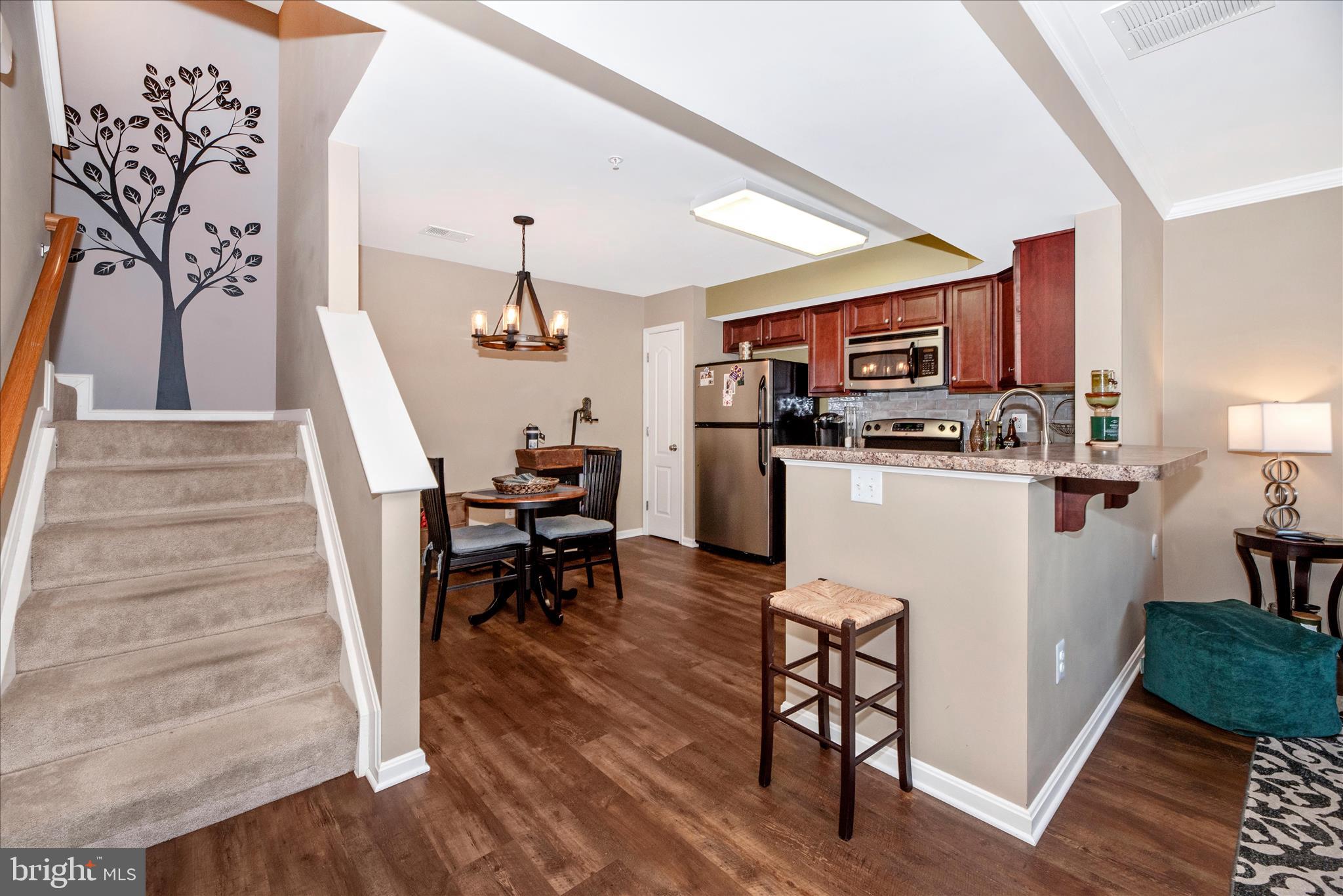 RESERVOIR RIDGE - Residential