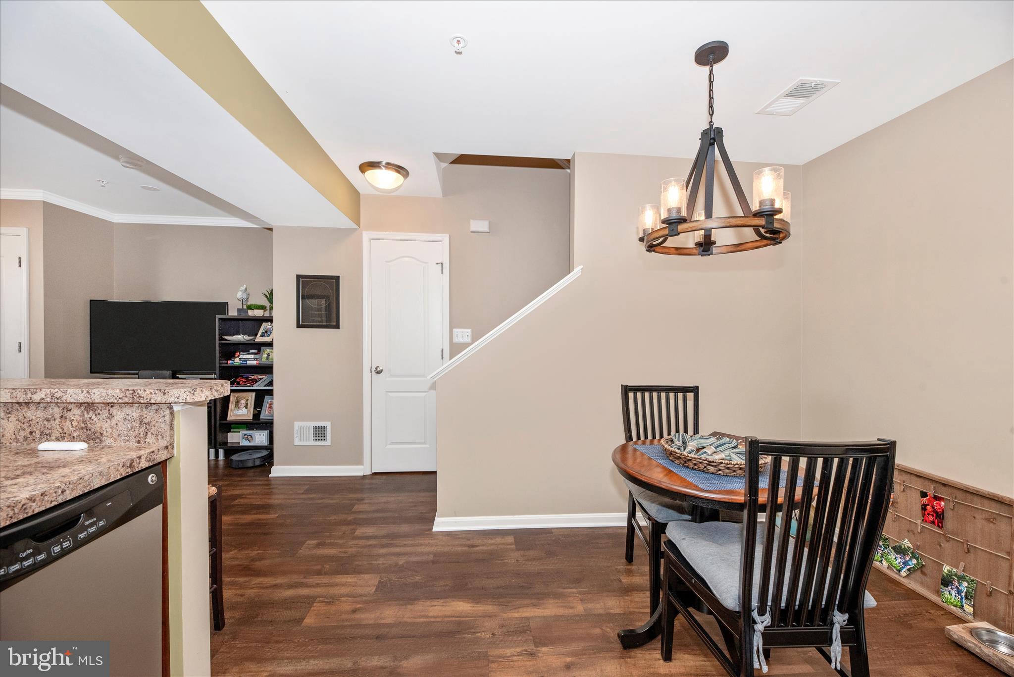 RESERVOIR RIDGE - Residential