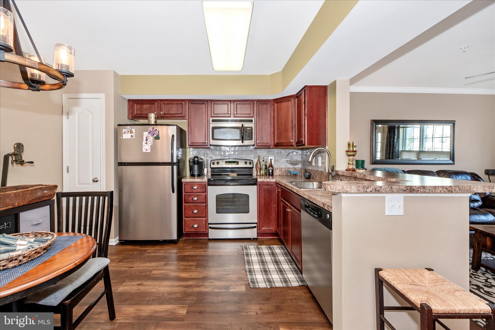 RESERVOIR RIDGE - Residential