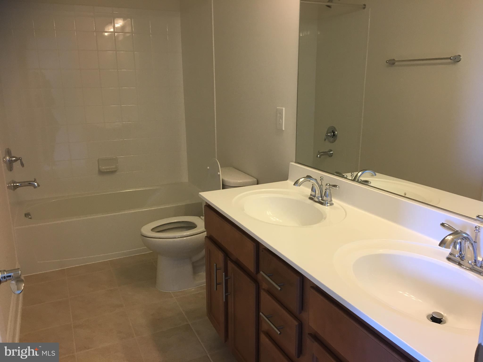 MOOREFIELD STATION - Residential Lease