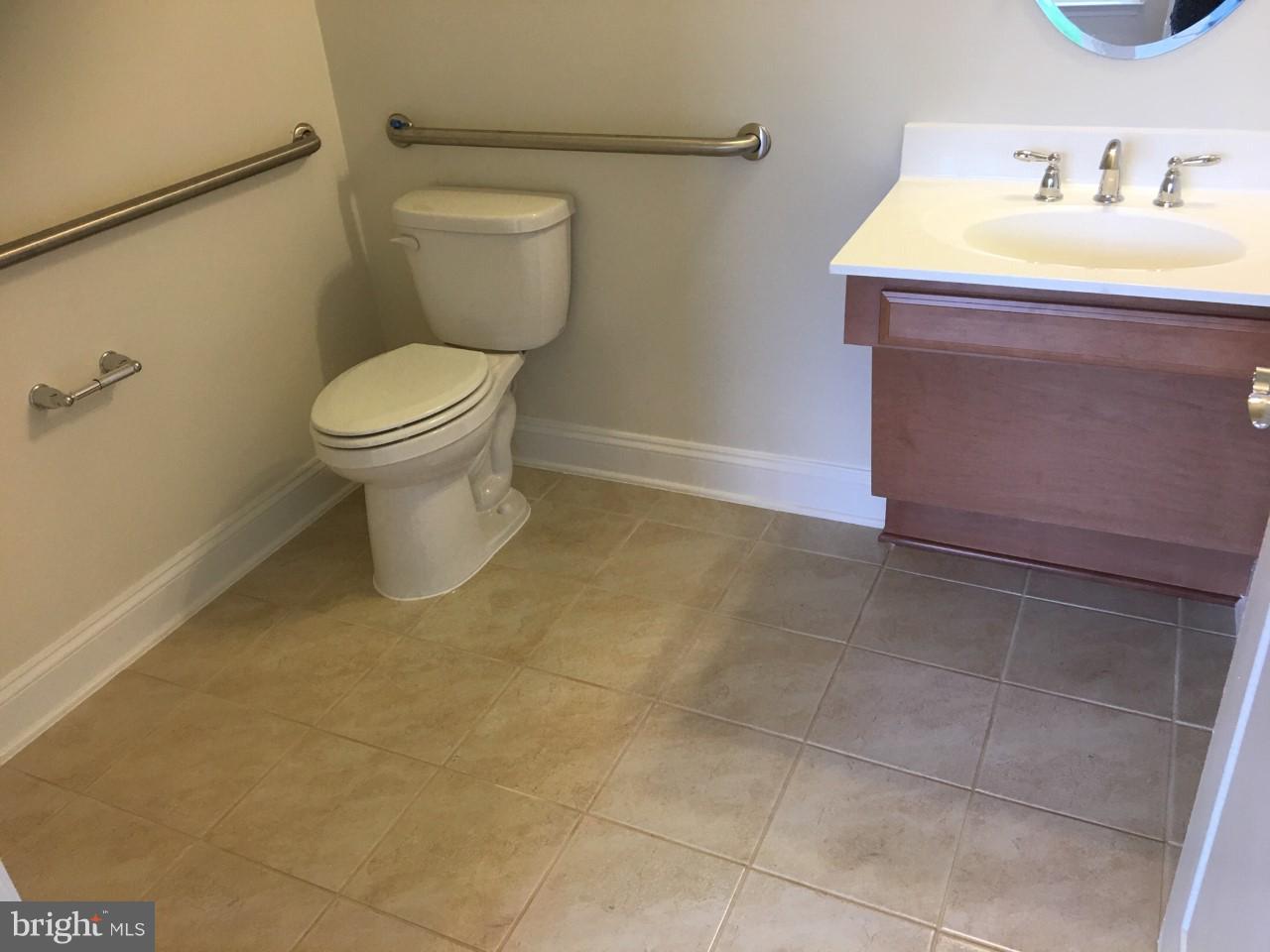 MOOREFIELD STATION - Residential Lease