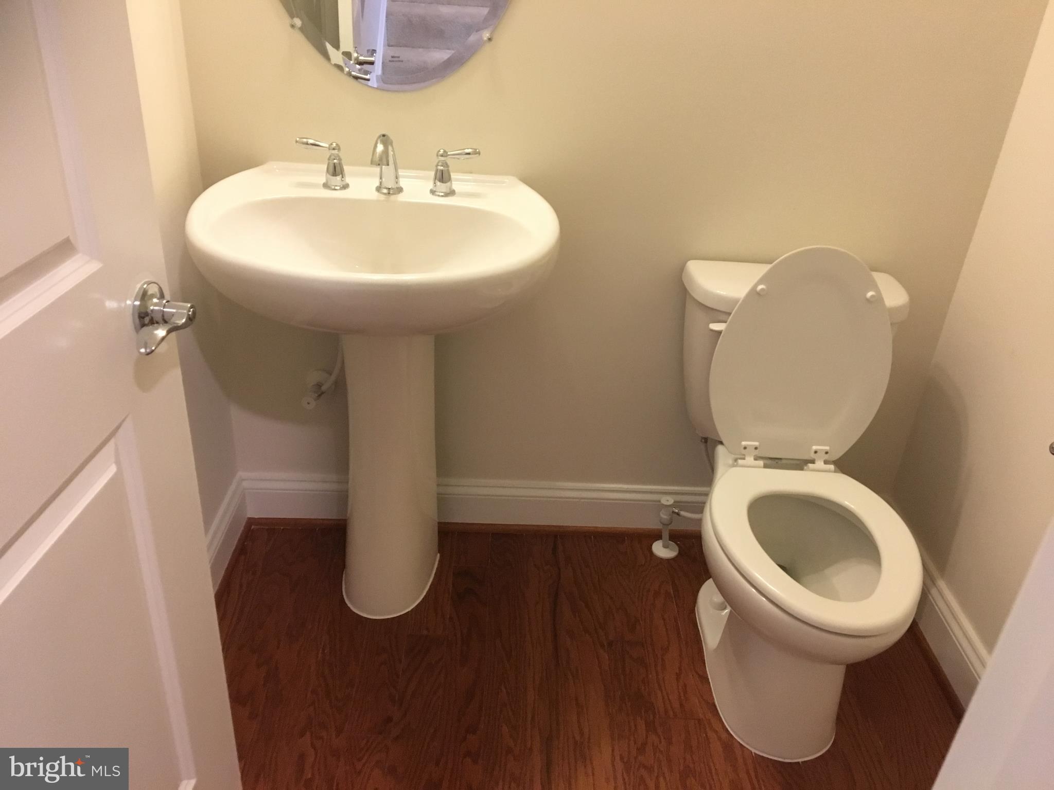 MOOREFIELD STATION - Residential Lease